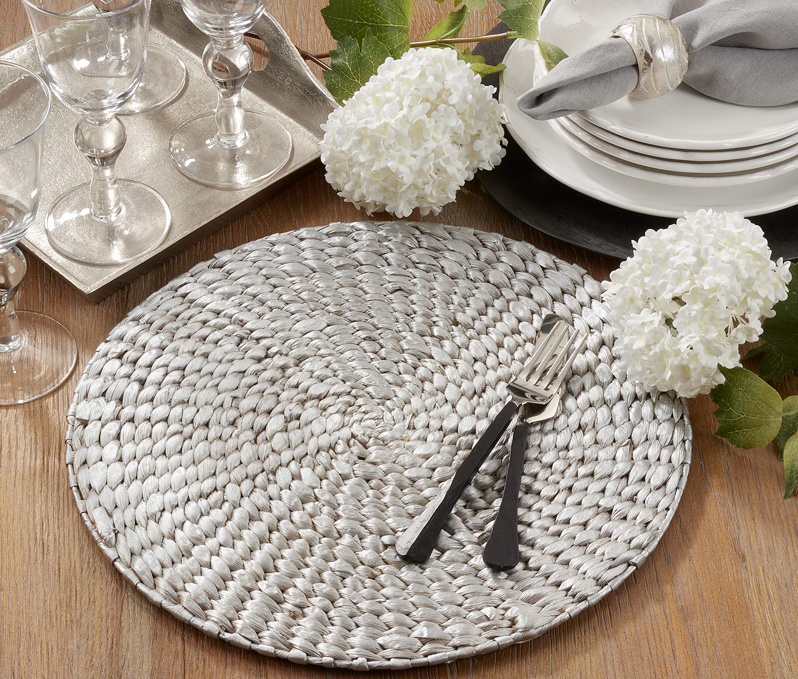 SARO LIFESTYLE Mantel Individual de ratán Tejido a Mano con Jacinto de Agua Natural, 4 Unidades, 38,1 cm, Color Dorado, Plateado, 15 Pulgadas
