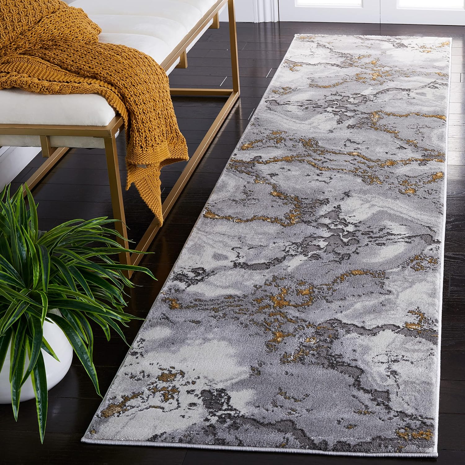 SAFAVIEH Craft Collection Runner Rug - 2'3" x 8', Grey & Gold, Modern Abstract Design, Non-Shedding & Easy Care, Ideal for High Traffic Areas in Living Room, Bedroom (CFT860F)