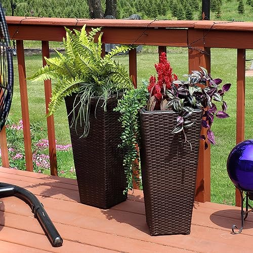 Miniatura 6 de Sunnydaze Maceta cuadrada alta de poliratán, de 24 pulgadas de alto, juego de 2 recipientes decorativos modernos, color marrón, perfecta para patio,