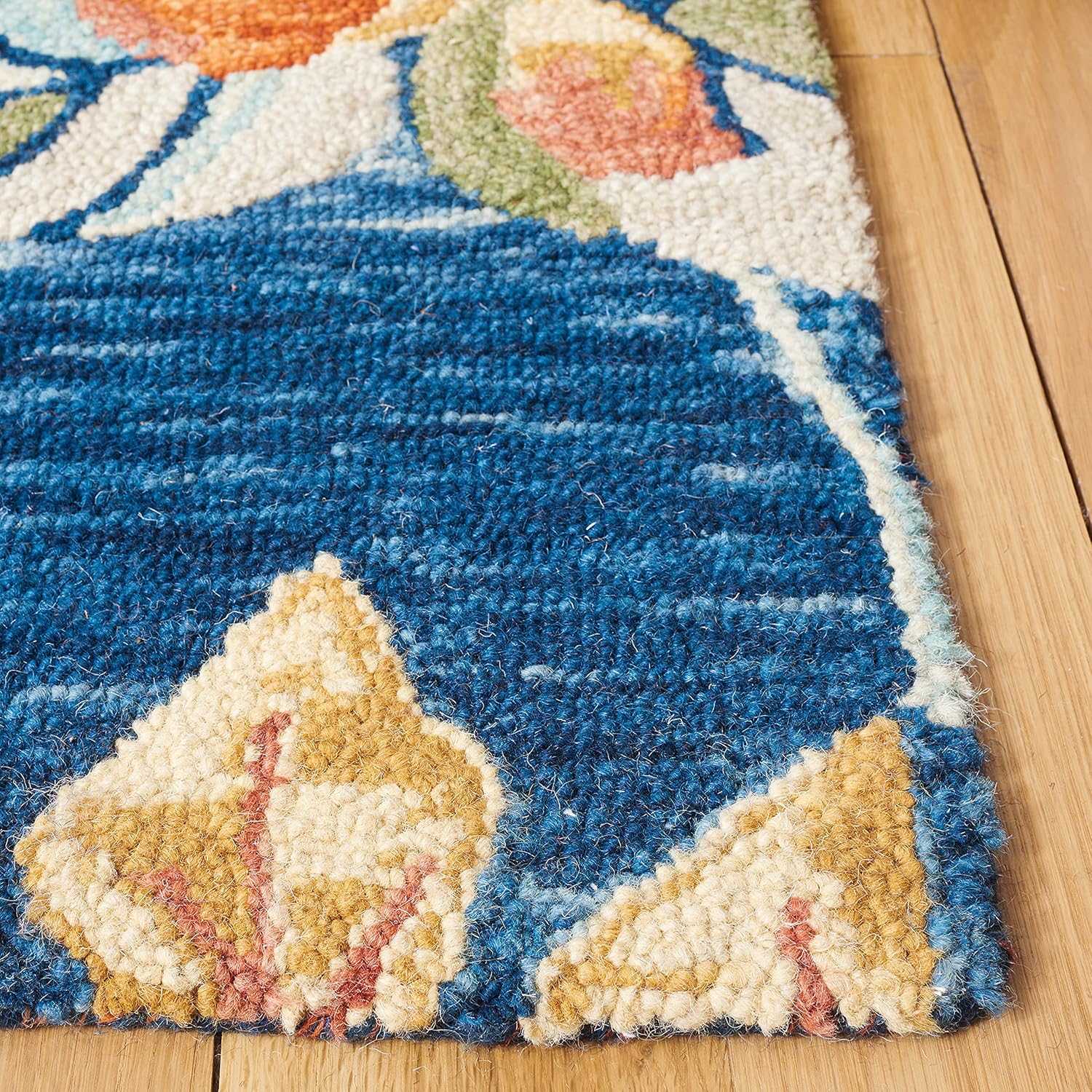 SAFAVIEH Aspen Collection Area Rug - 5' Square, Blue & Orange, Handmade Tassel Wool, Ideal for High Traffic Areas in Living Room, Bedroom (APN133M)