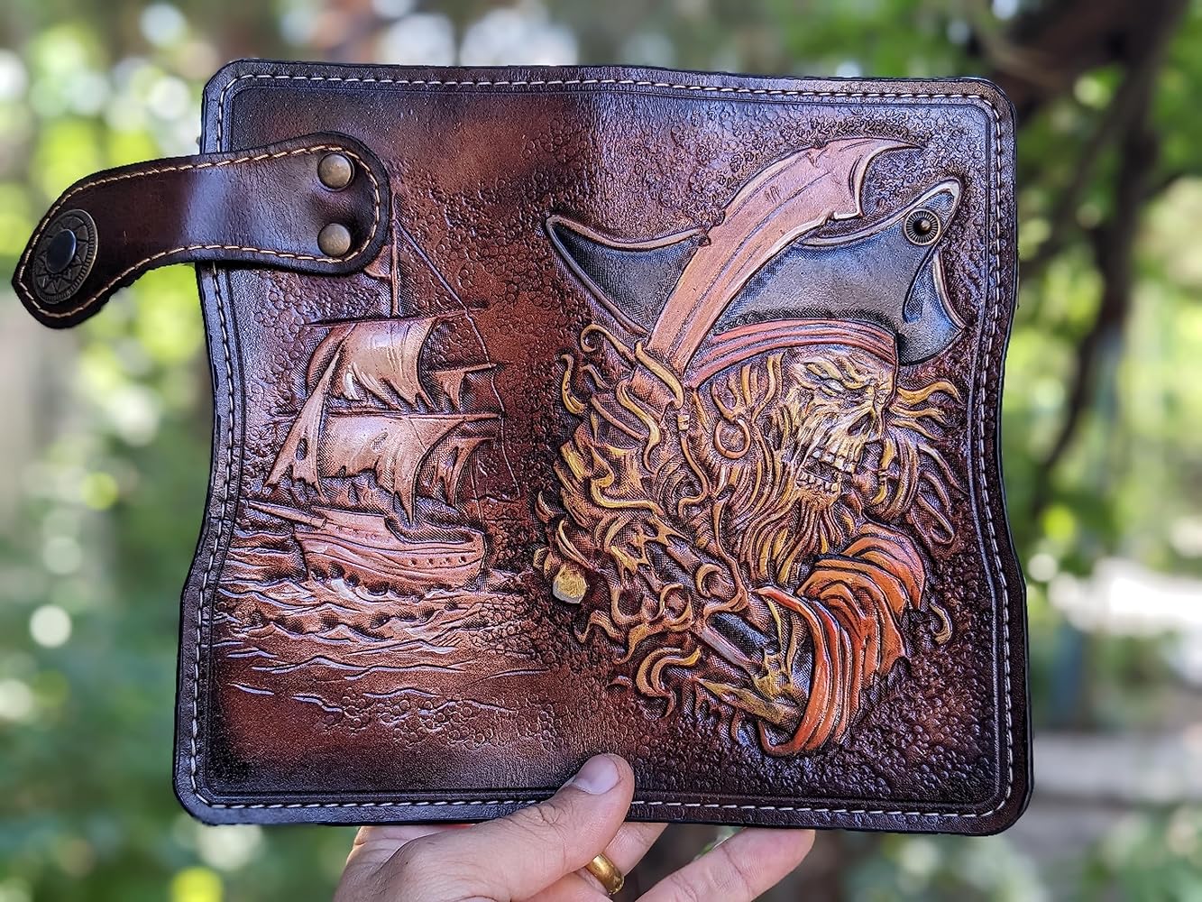 Amazon.com: Caribbean Zombie Pirate Purse with Skull and Ship