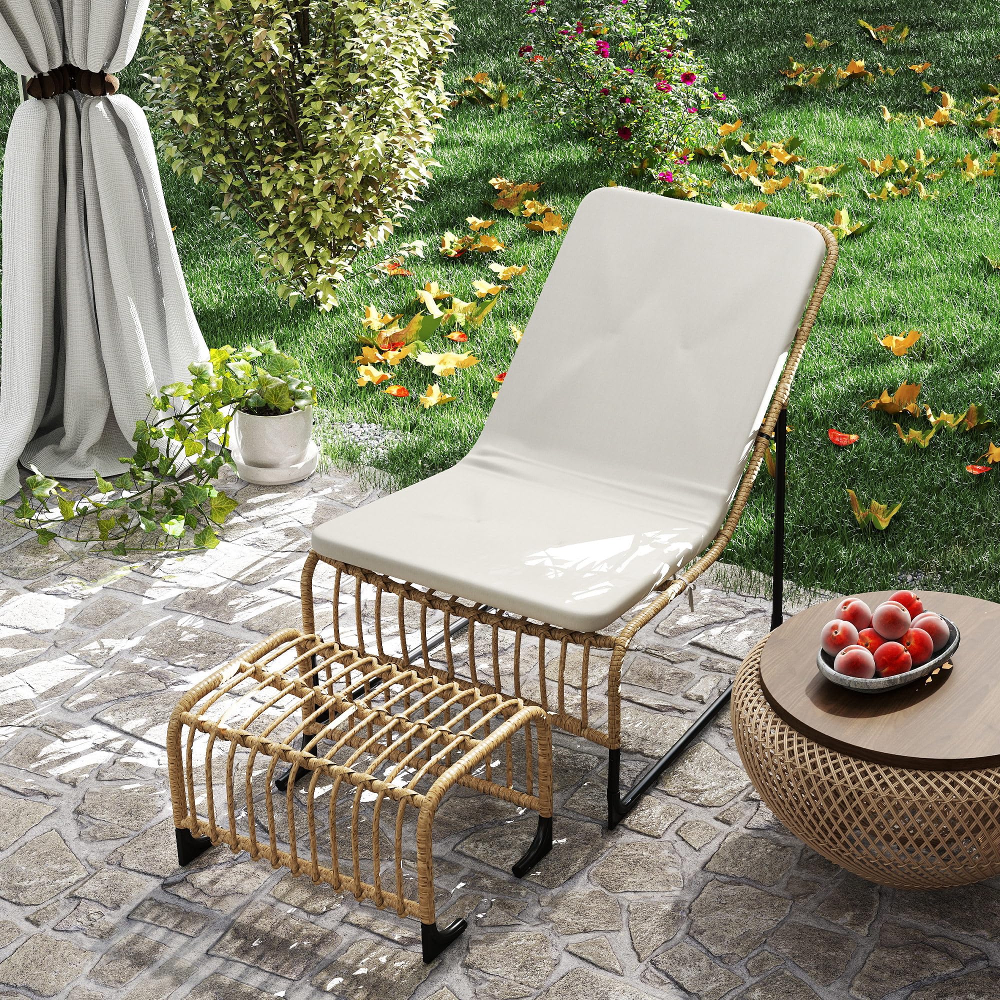 Outsunny Conjunto de Sillón de Jardín con Reposapiés de Ratán Sintético, Sillón para Exterior con Estructura de Acero y Cojín Acolchado, Natural y Beige