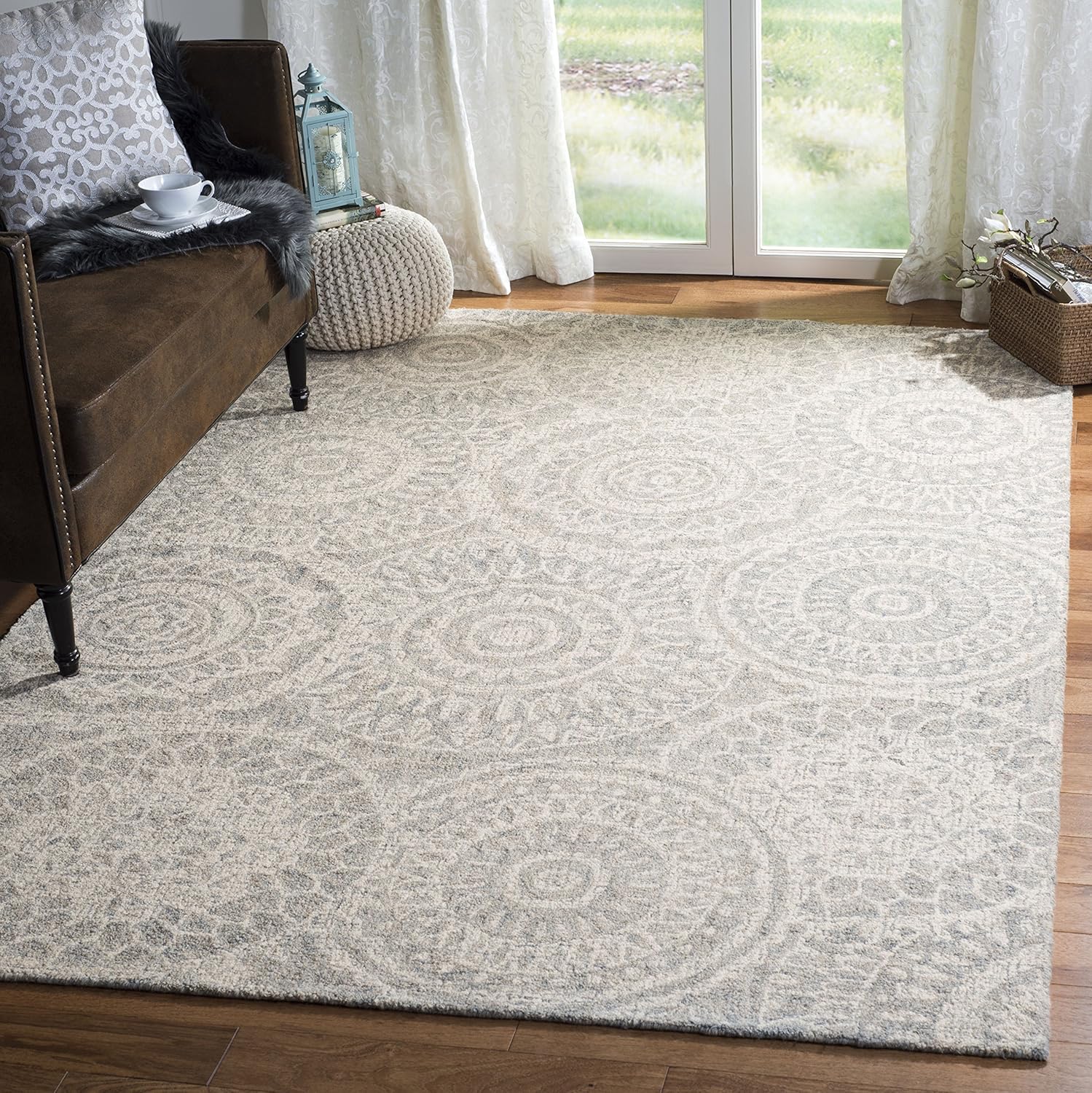 SAFAVIEH Abstract Collection Accent Rug - 2' x 3', Ivory & Grey, Handmade Wool, Ideal for High Traffic Areas in Entryway, Living Room, Bedroom (ABT205B)