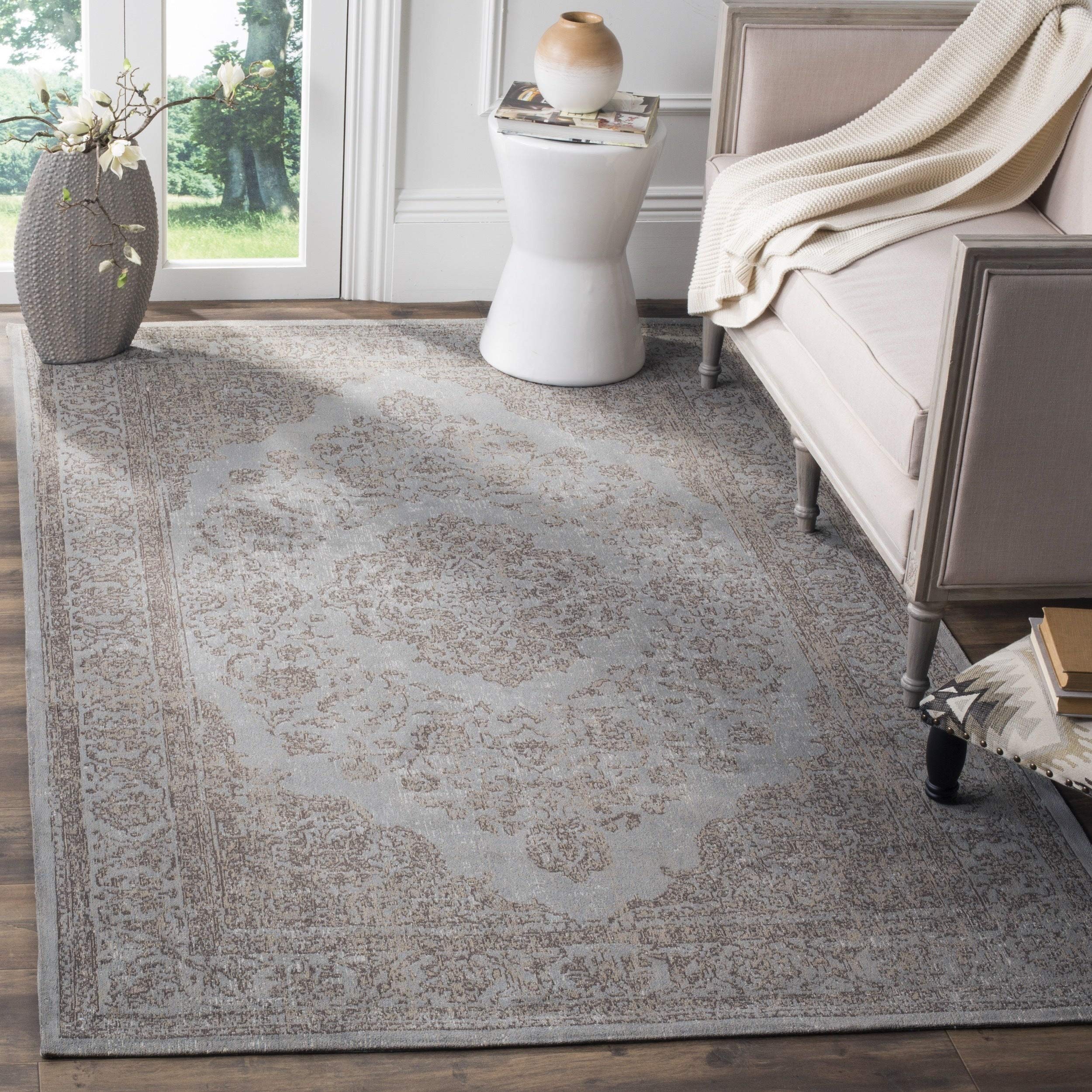 SAFAVIEH Classic Vintage Collection Accent Rug - 3' x 5', Grey, Oriental Medallion Cotton Design, Easy Care, Ideal for High Traffic Areas in Entryway,