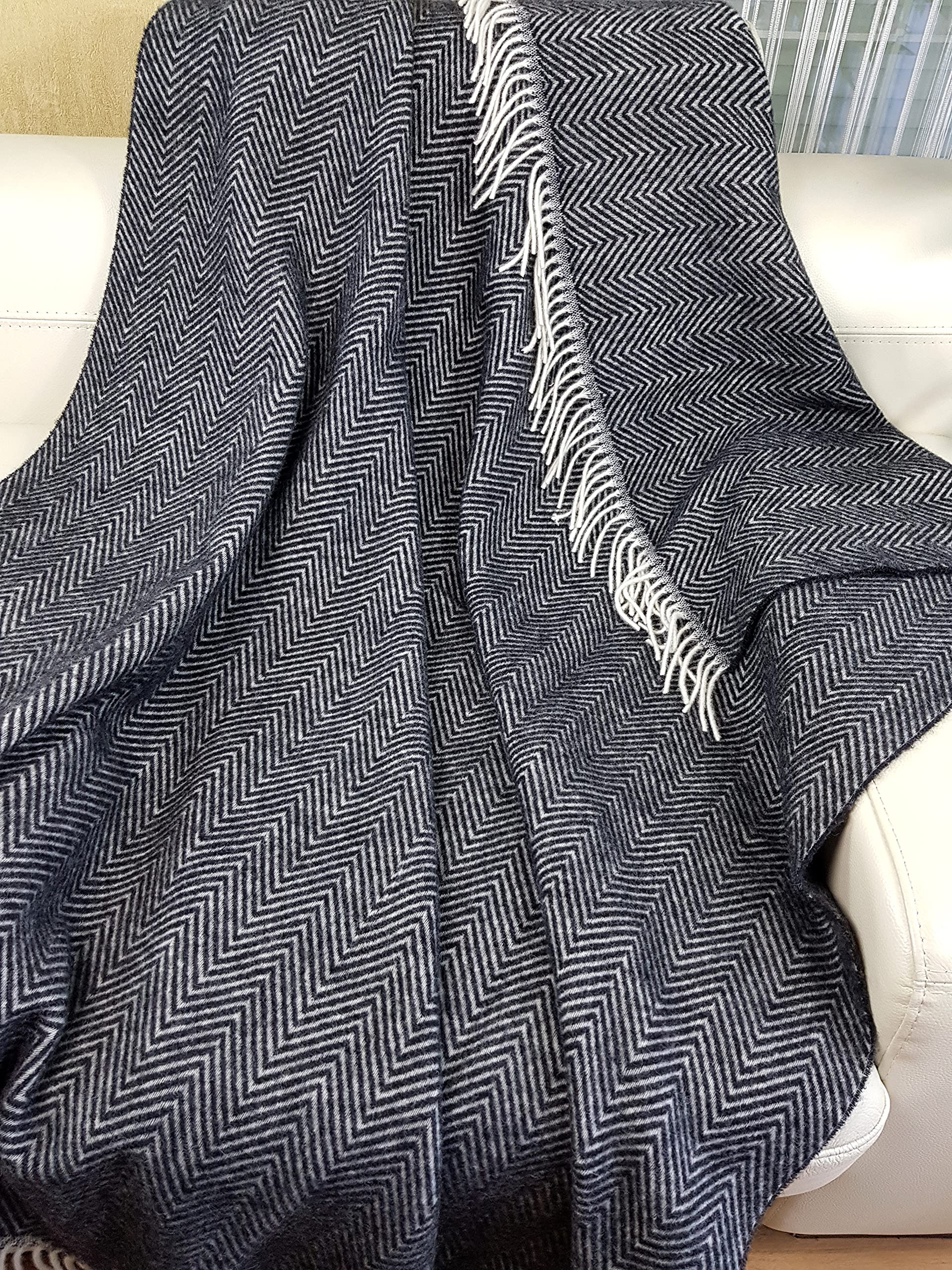 Wollen deken, 100% scheerwol, woondeken, 140 x 200 cm, sprei ...... STTS International Wollen deken, 100% scheerwol, woondeken, 140 x