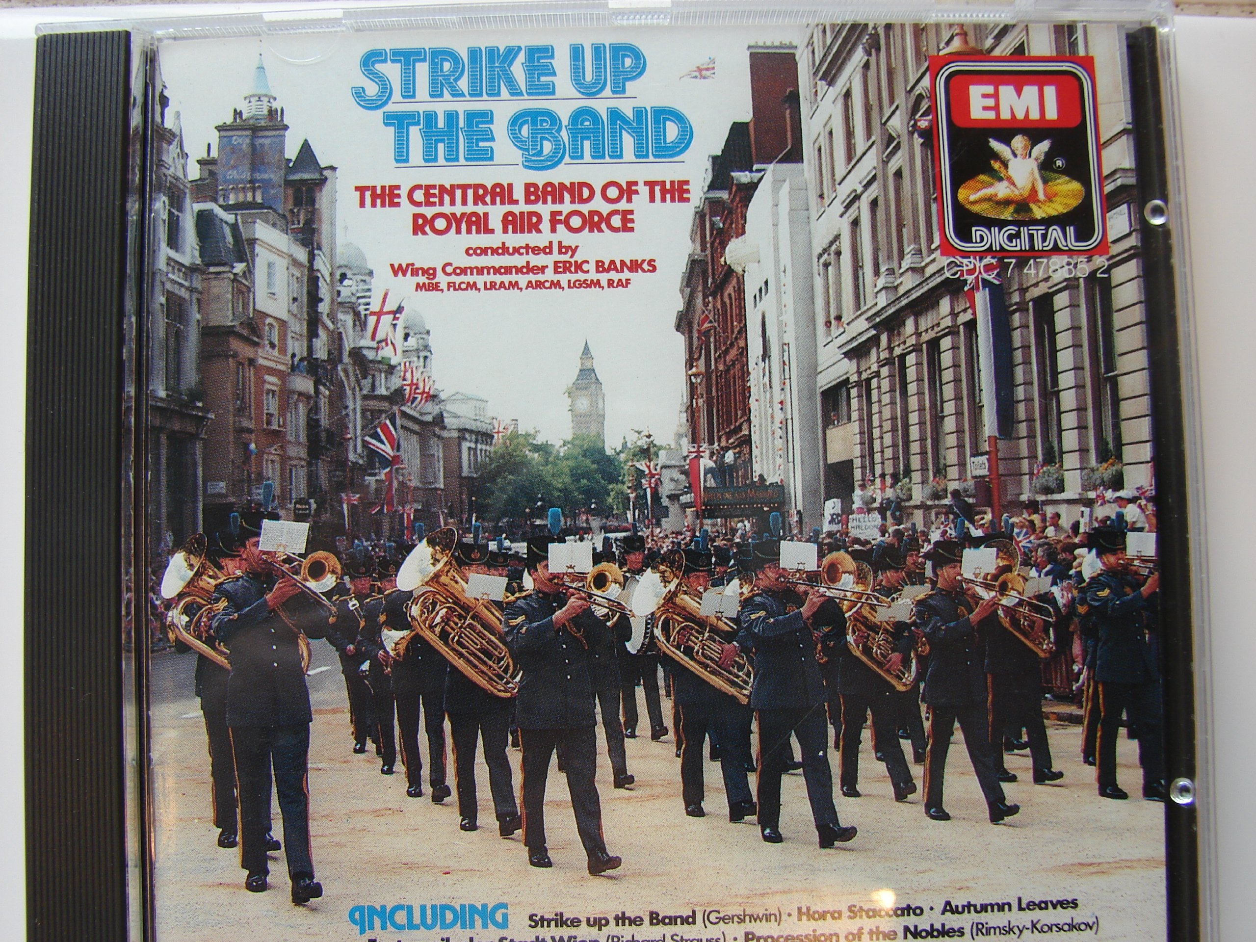 Strike Up the Band [Audio CD]