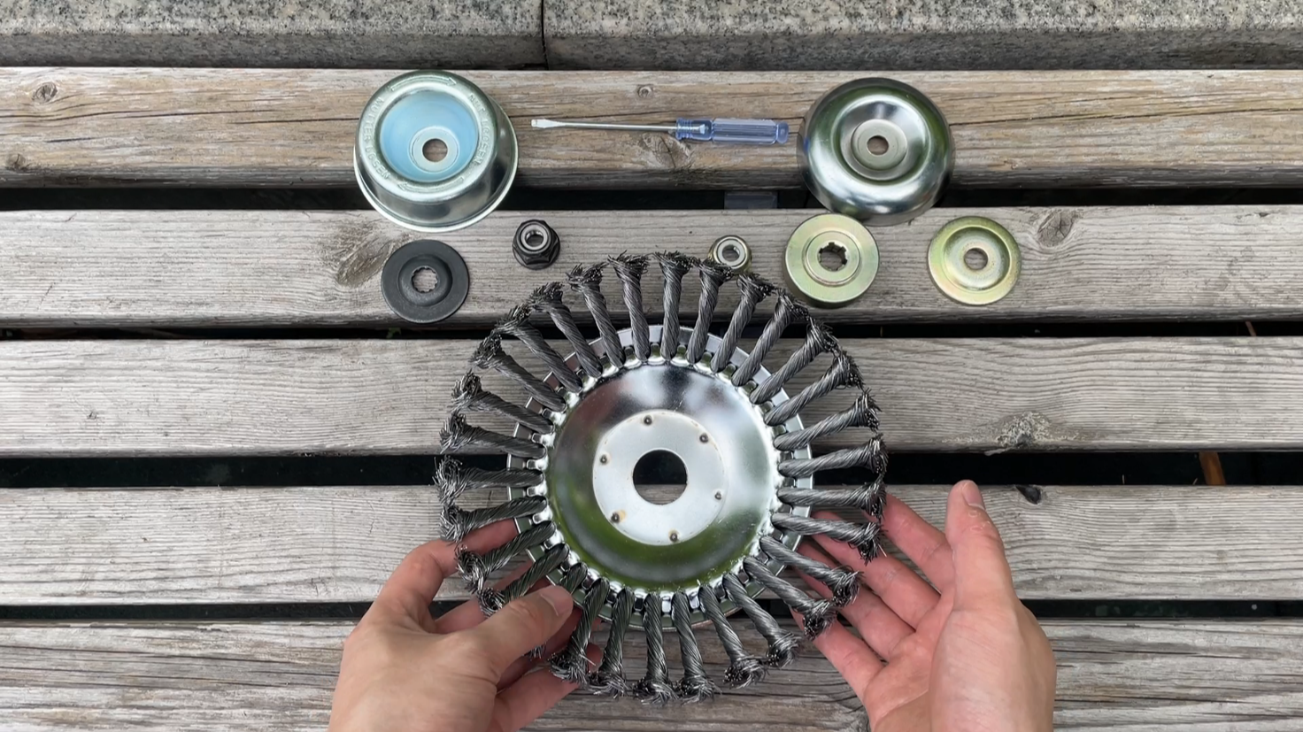 NeJesZoe Steel Wire Brush Trimmer Head Installation Steps