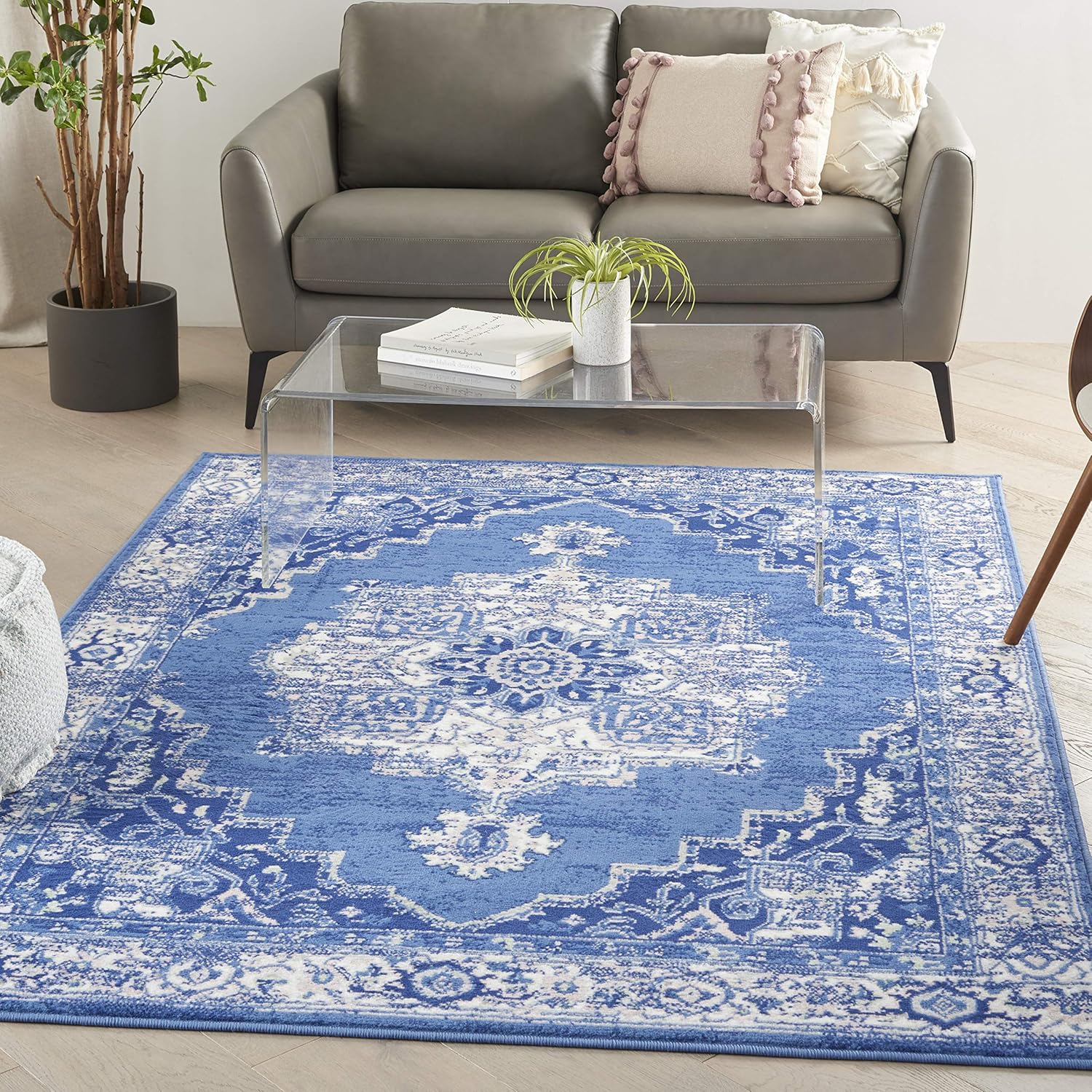 Navy Floral 6' x 9' Synthetic Rectangular Area Rug