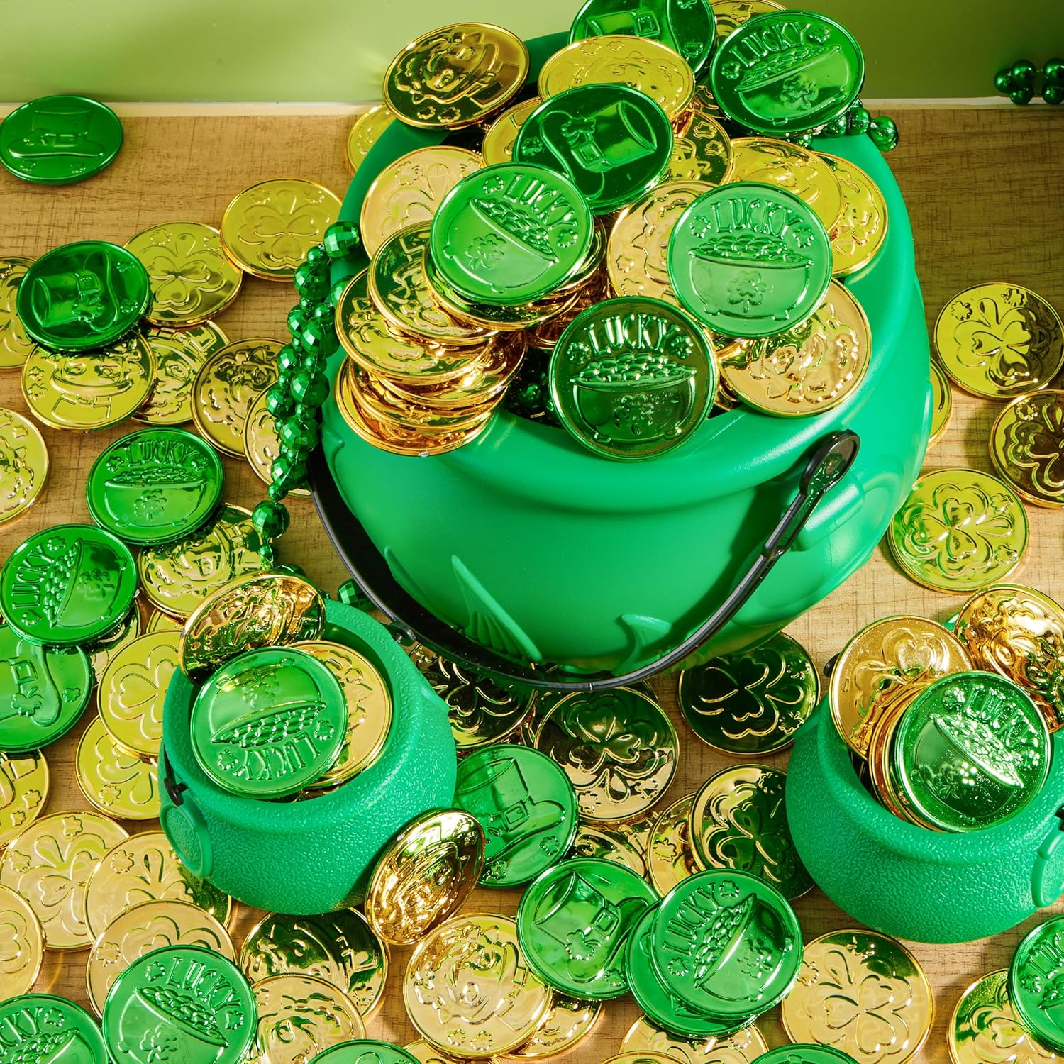 JOYIN 120 PCS St. Patrick’s Day Coins, Green and Gold Coins with Shamrock, Leprechaun, Cauldron and Hat Patterns for St Patrick Party Decorations, Accessories