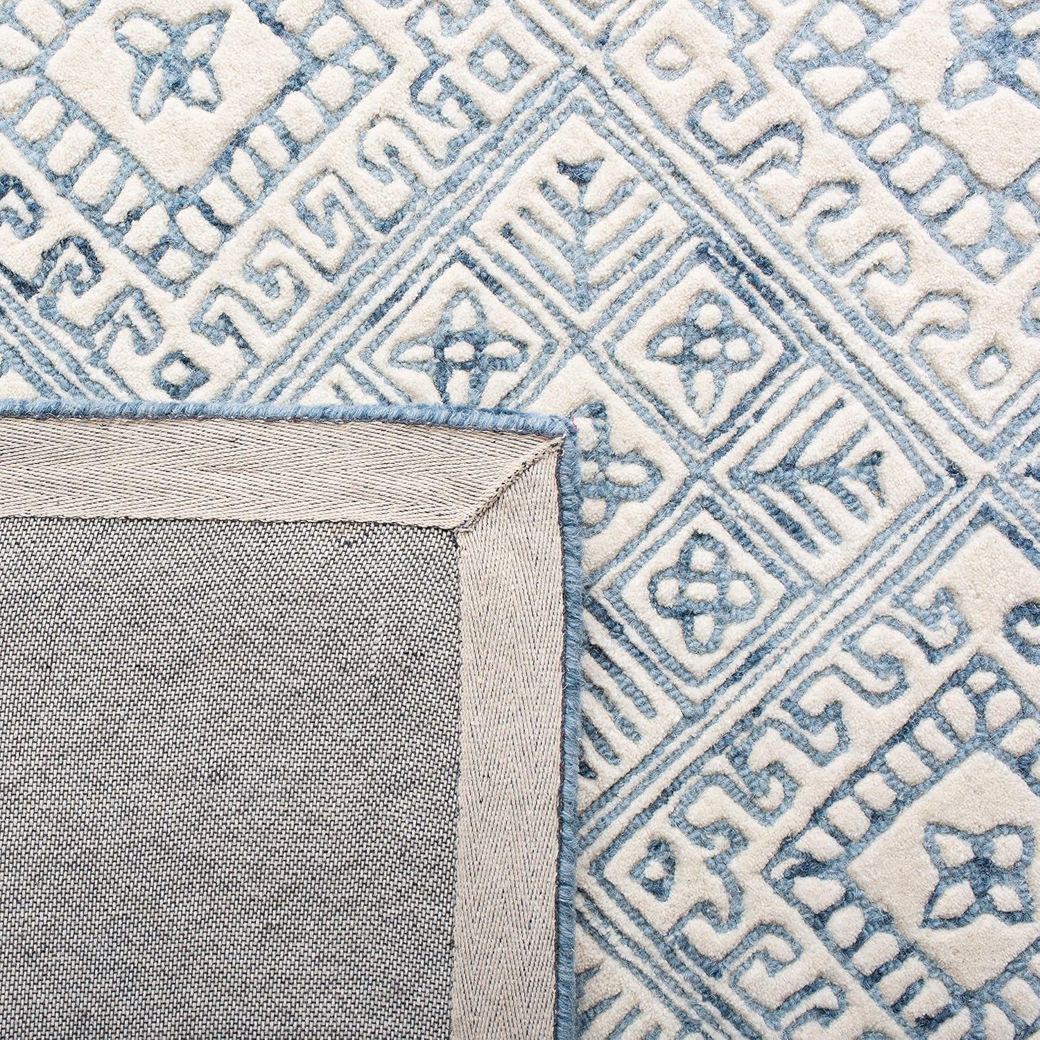 Handmade Blue and Ivory Wool Tufted Reversible 4' x 6' Area Rug
