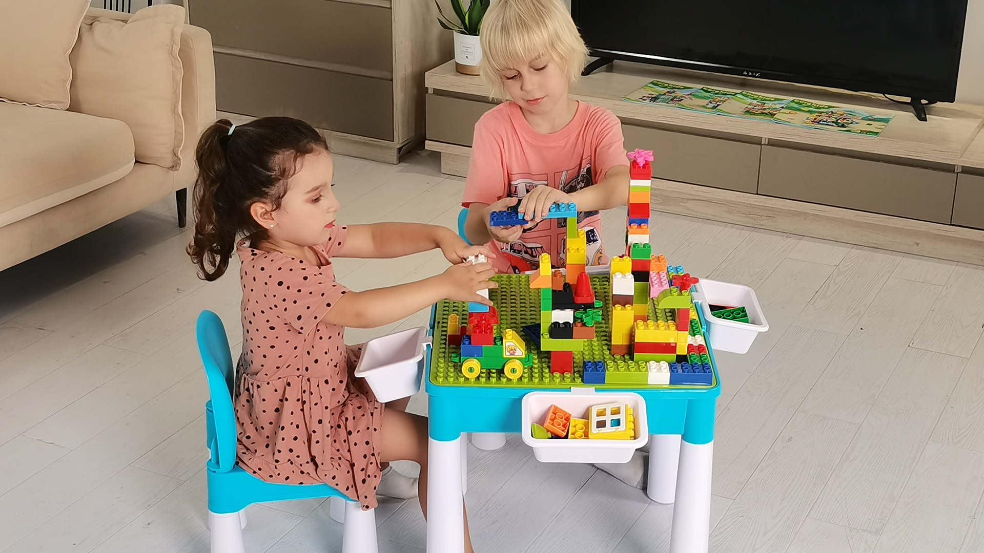 BLOKO - My first construction and learning table + Box of 37 From 12 months - Made in Europe - Activity table 1st age - 503501