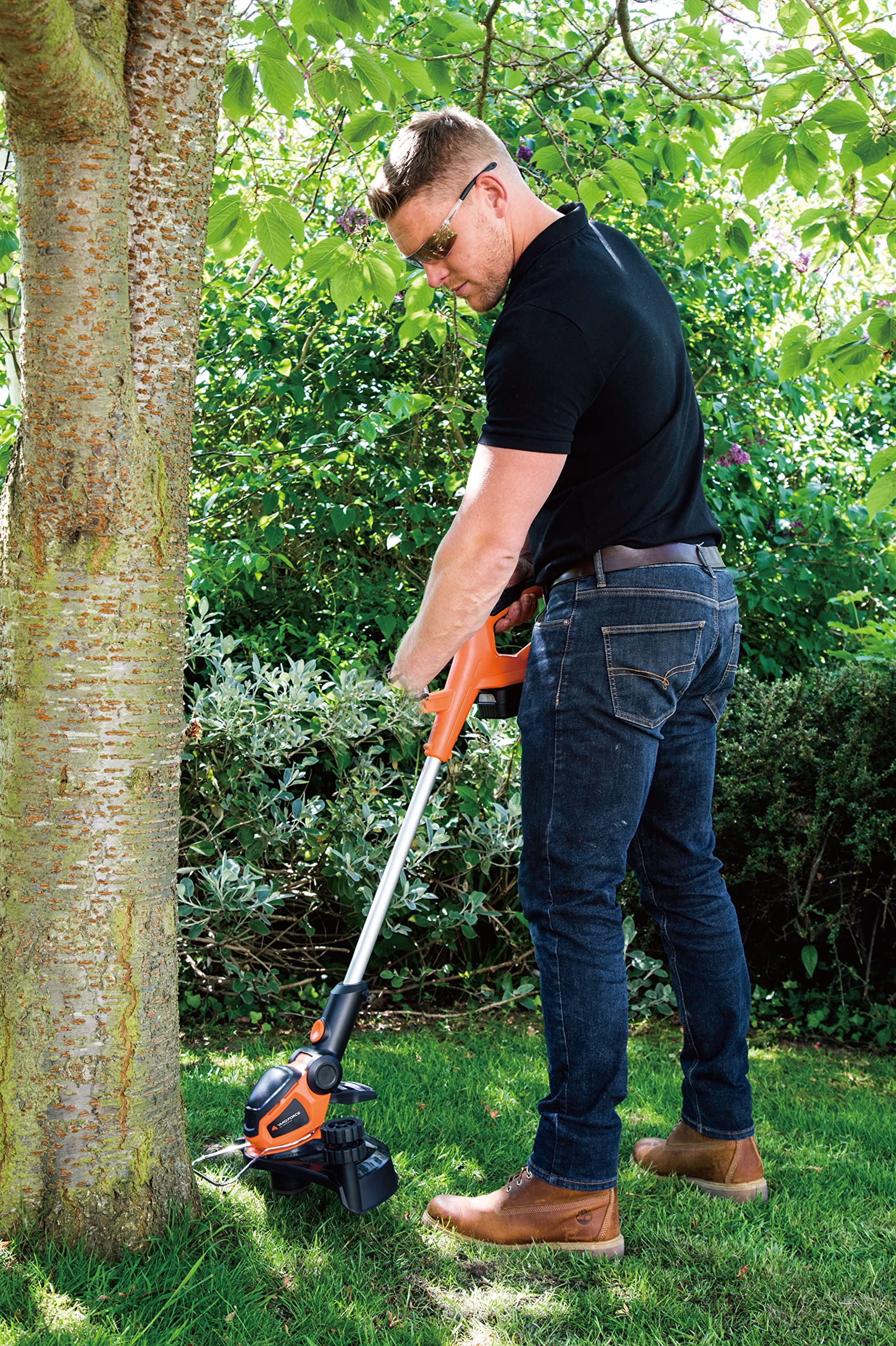 Yard Force Desbrozadora eléctrica ET U25, Potencia del Motor de 350 W, Ancho de Corte de 25 cm, Cabezal Ajustable, Mango telescópico y alimentación automática de Hilos