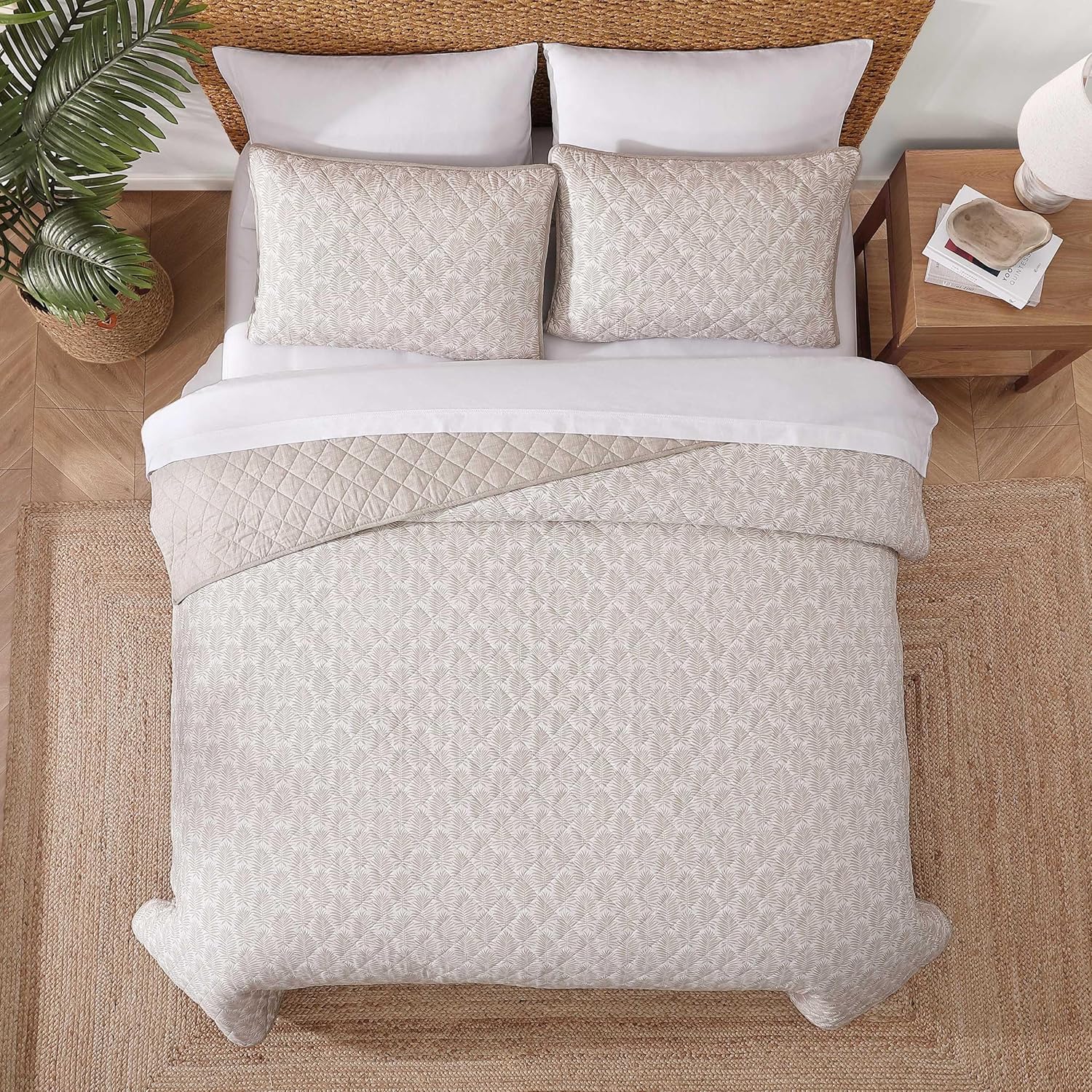 Tommy Bahama - Full/Queen Quilt Set, Super Soft Bedding with Matching Shams, Coastal Home Essentials (Bahama Fronds Beige, Full/Queen)