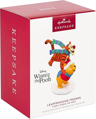 Miniatura 9 de Hallmark Keepsake Adorno de Navidad 2023, Disney Winnie The Pooh recortando el árbol juntos, regalos para fanáticos de Disney