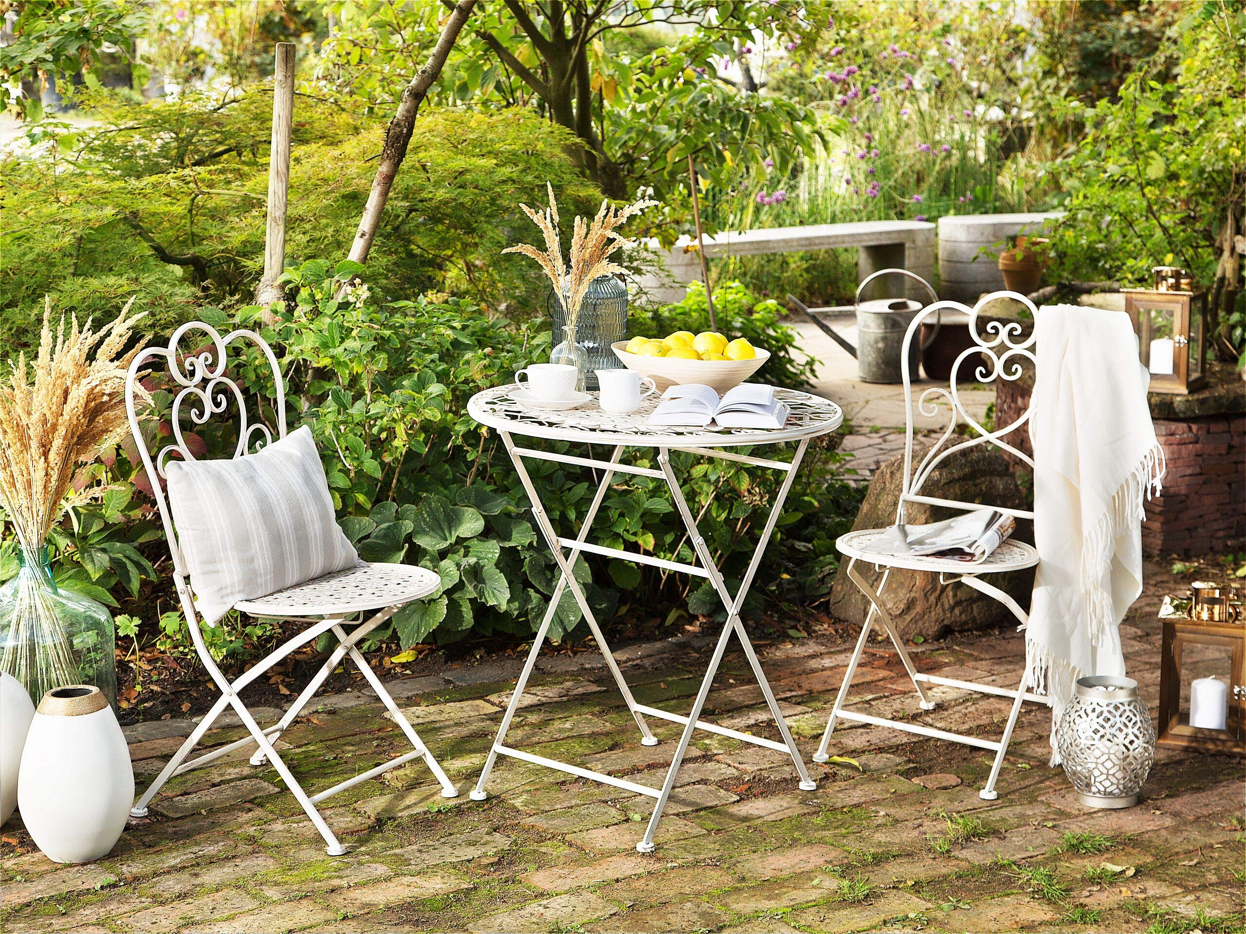 Beliani Ensemble de Jardin 2 Chaises Pliantes Table Assortie Métal Beige