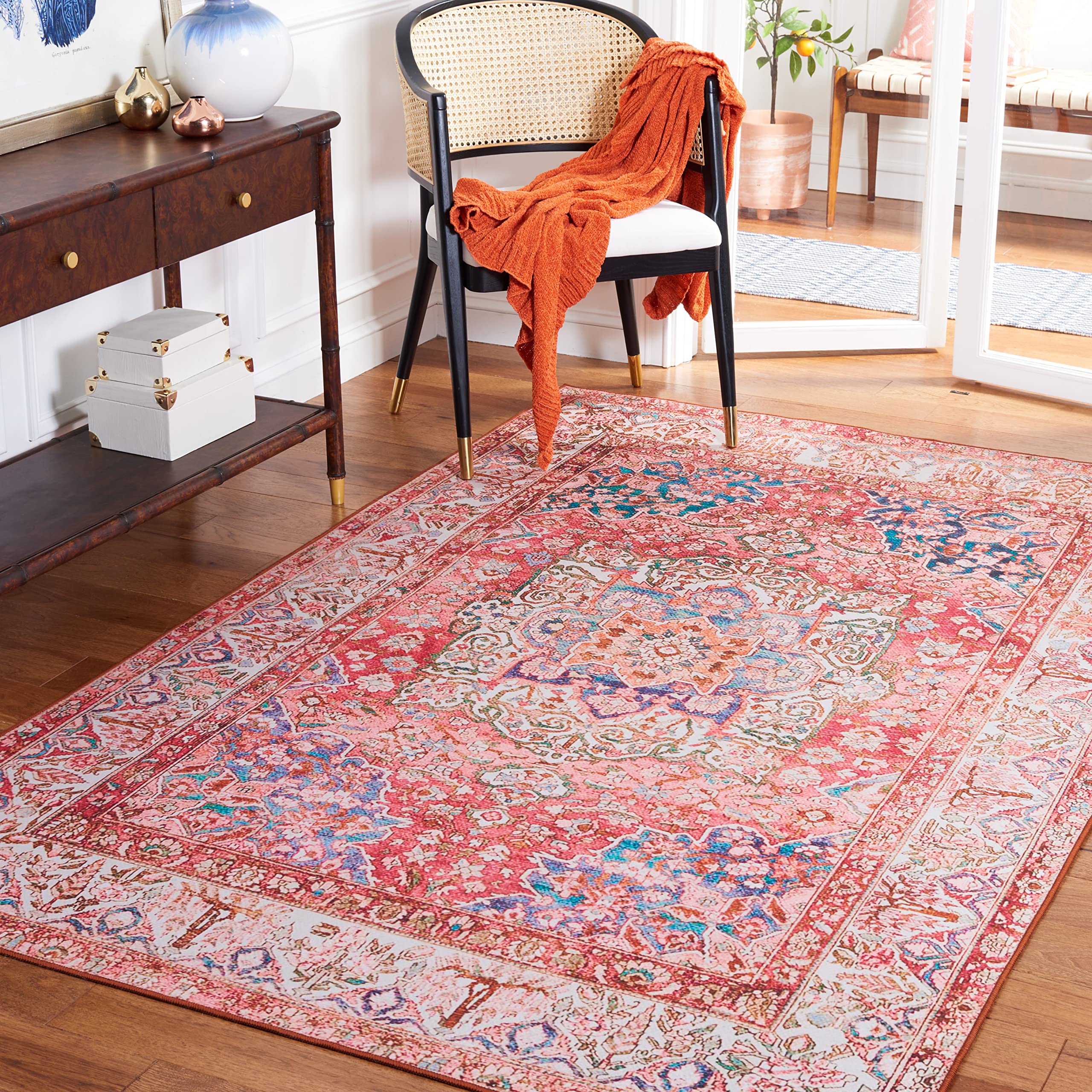 Tapis lavable et antidérapant Tucson Safavieh tapis à poil court résistant rose