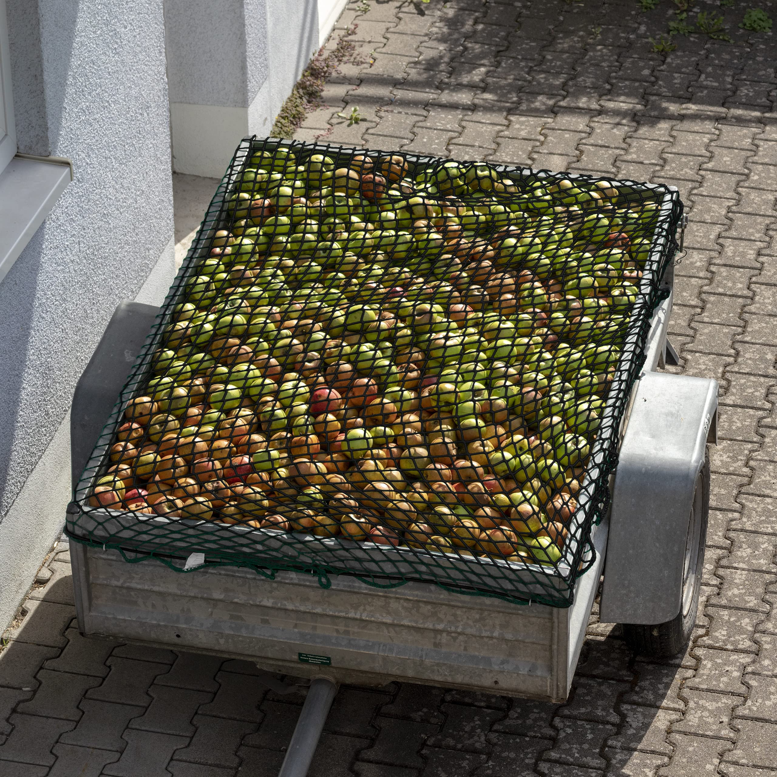4 x Anhängernetz, Gepäcknetz zur Ladungssicherung, reißfest, flexibel, dehnbar bis 3x2 Meter, Abdecknetz, schwarz