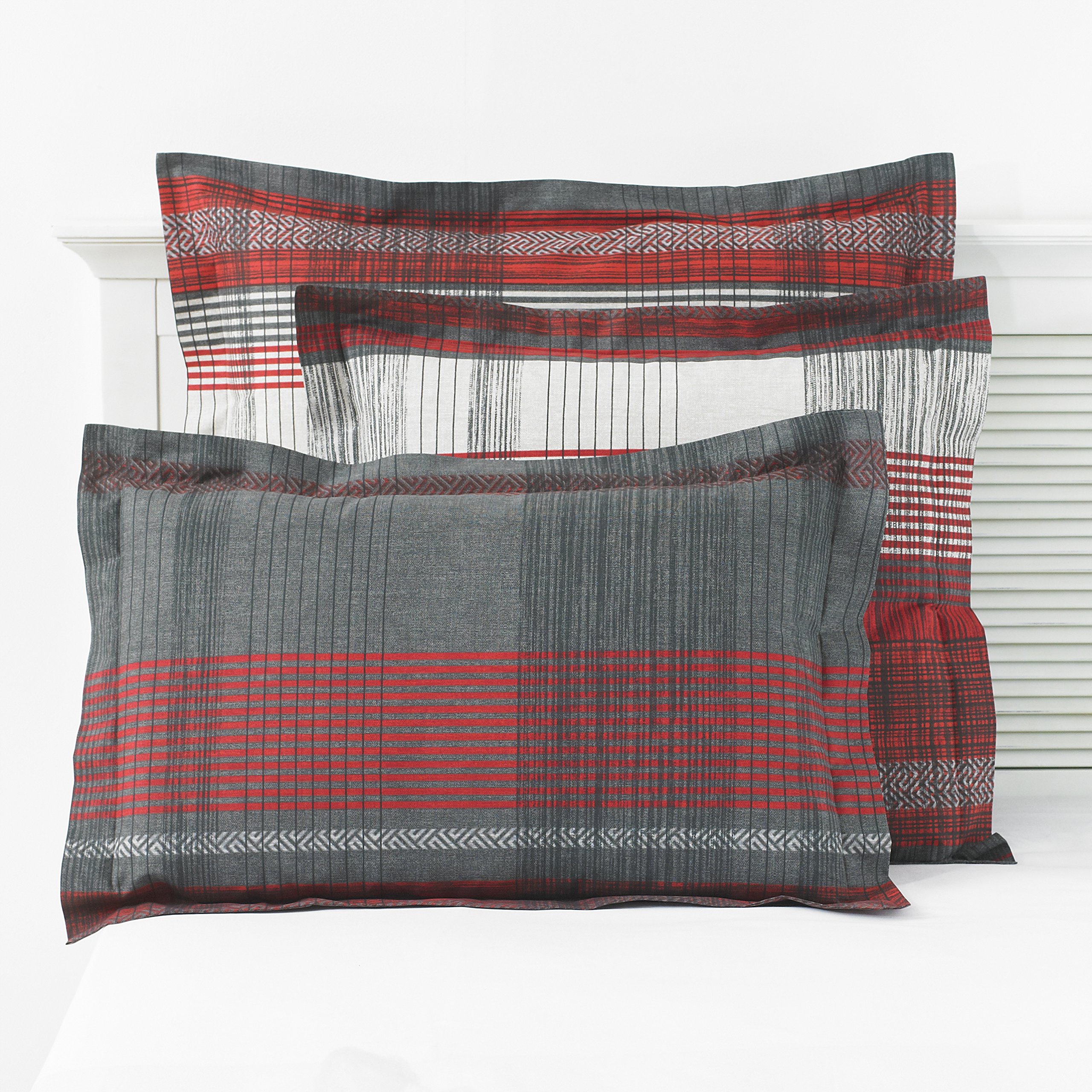 Great Knot Holy Berry Malvern Easy Care Ploycotton Pillowcases, Continental 65 X 65Cm, Holly Berry