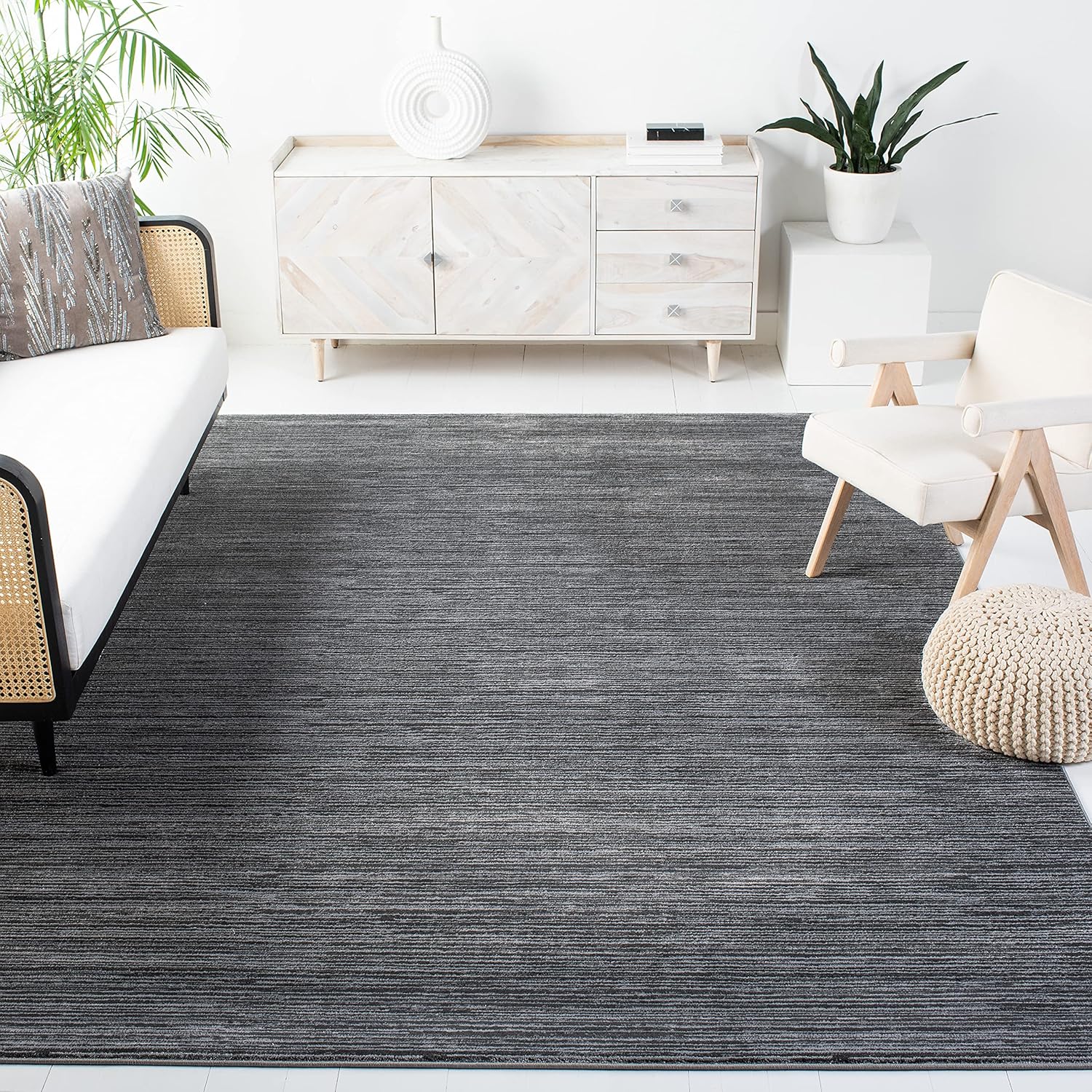 SAFAVIEH Vision Collection X-Large Area Rug – 12′ x 18′, Grey, Modern Ombre Tonal Chic Design, Non-Shedding & Easy Care, Ideal for High Traffic Areas in Living Room, Bedroom (VSN606D)