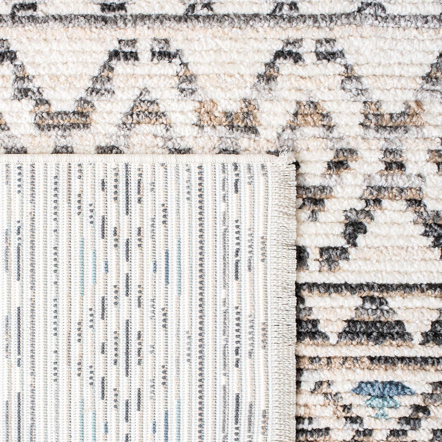 SAFAVIEH Sedona Collection Area Rug - 5'3" x 7'9", Ivory & Grey, Moroccan Boho Tribal Design, Non-Shedding & Easy Care, Ideal for High Traffic Areas in Living Room, Bedroom (SED883A)