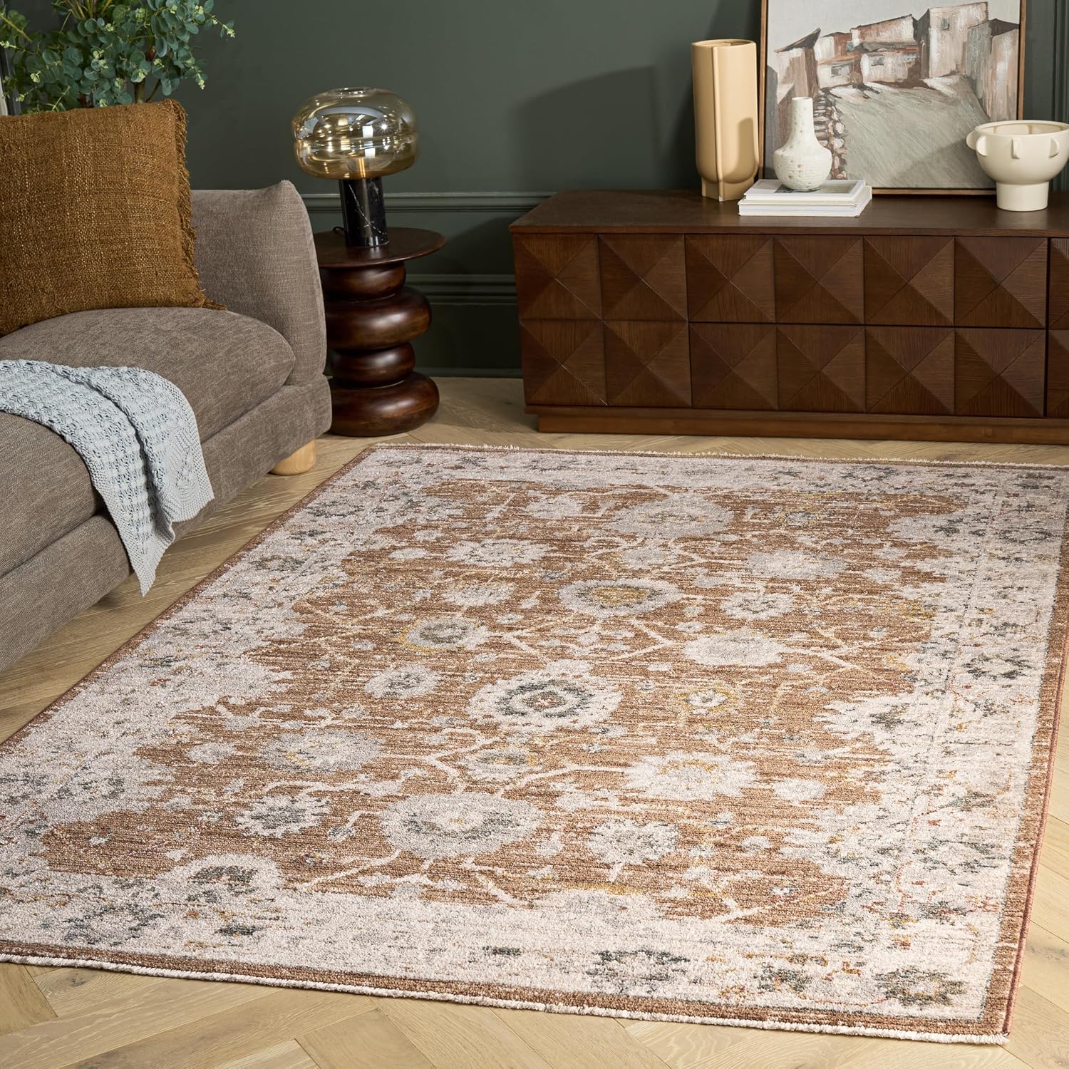 SAFAVIEH Vintage Rosewood Collection Area Rug - 5'3" x 7'3", Rust & Ivory Grey, Non-Shedding & Easy to Clean, Ideal for Living Room, Bedroom, Dining Space (VTR508P)