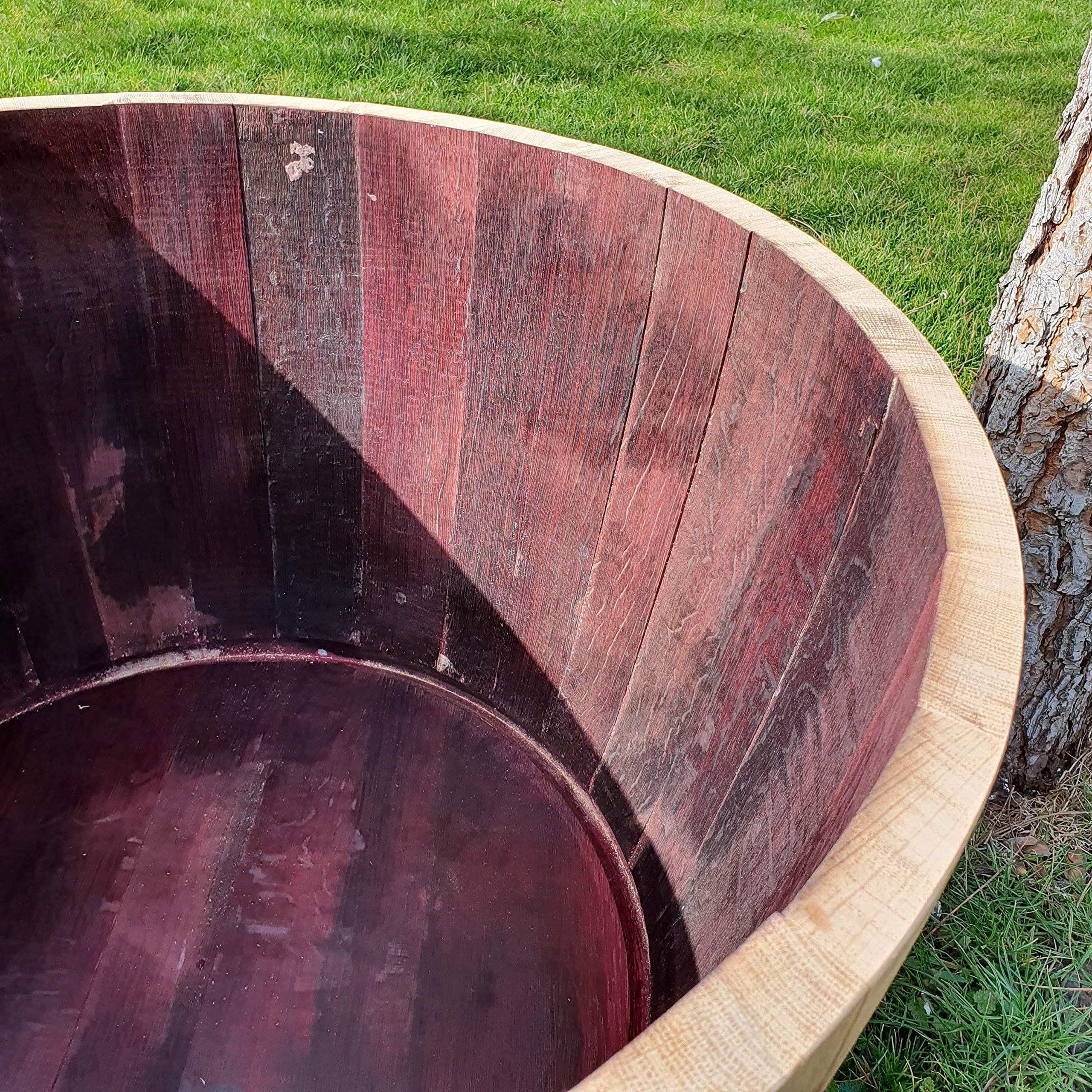 Demi tonneau en bois de chêne, barrique, tonneau en bois, bac à fleurs, table de jardin, très décoratif, résistant au gel.