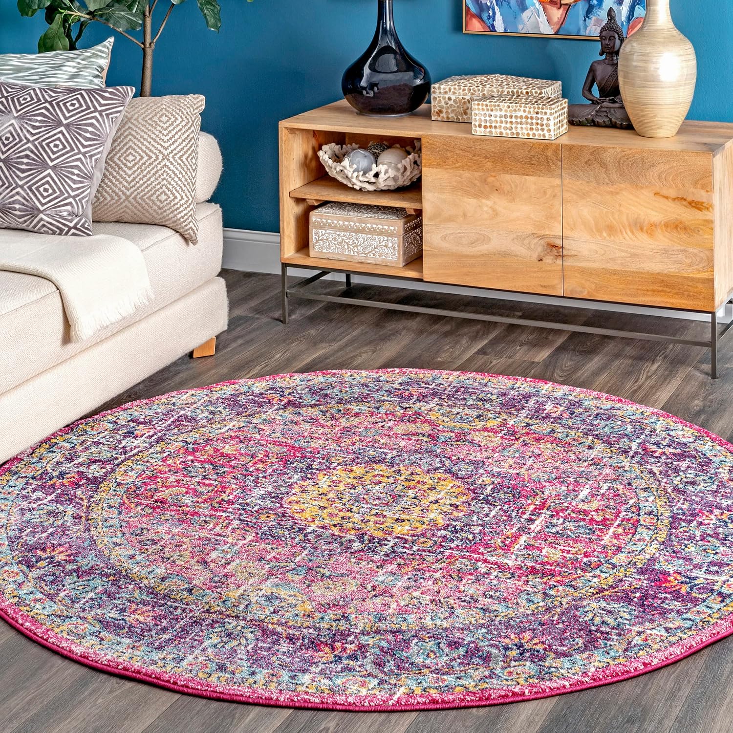 nuLOOM Persian Verona Distressed Round Rug, 6' Round, Pink