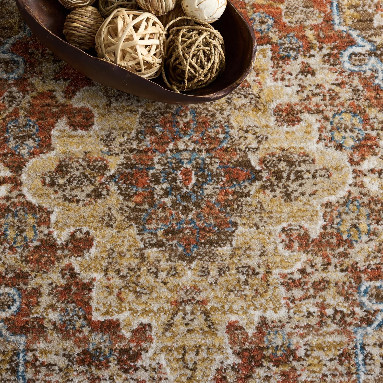 SAFAVIEH Bijar Collection Accent Rug - 2'3" x 4', Brown & Rust, Oriental Distressed Design, Non-Shedding & Easy Care, Ideal for High Traffic Areas in Entryway, Living Room, Bedroom (BIJ652D)