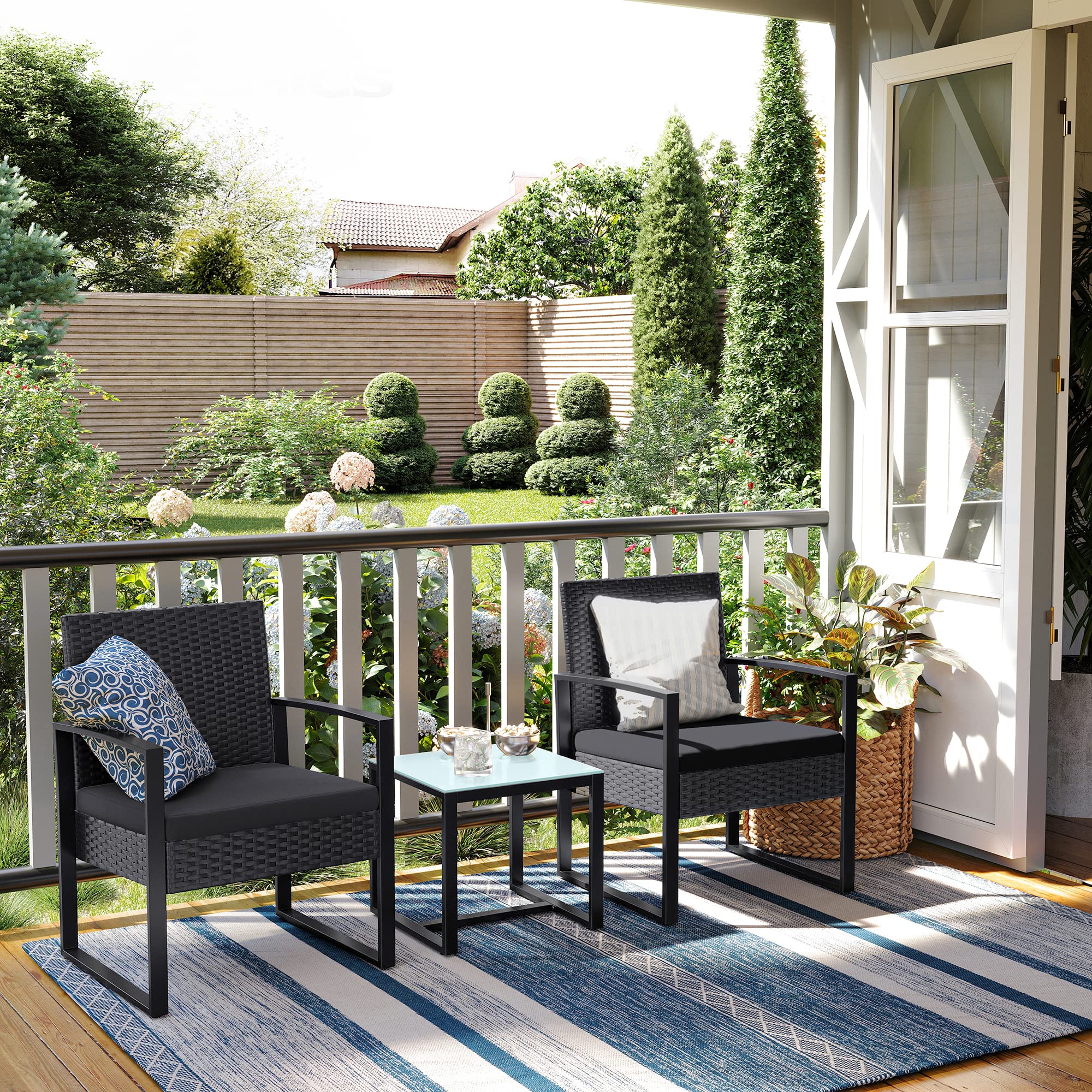 SONGMICS Salon de Jardin Extérieur, Ensemble de Mobilier, 3 Pièces, Surface Tressée en PE, pour Bistrot, Terrasse, Jardin, Balcon, Montage Facile, 2 Chaises et 1 Table, Noir GGF010B05