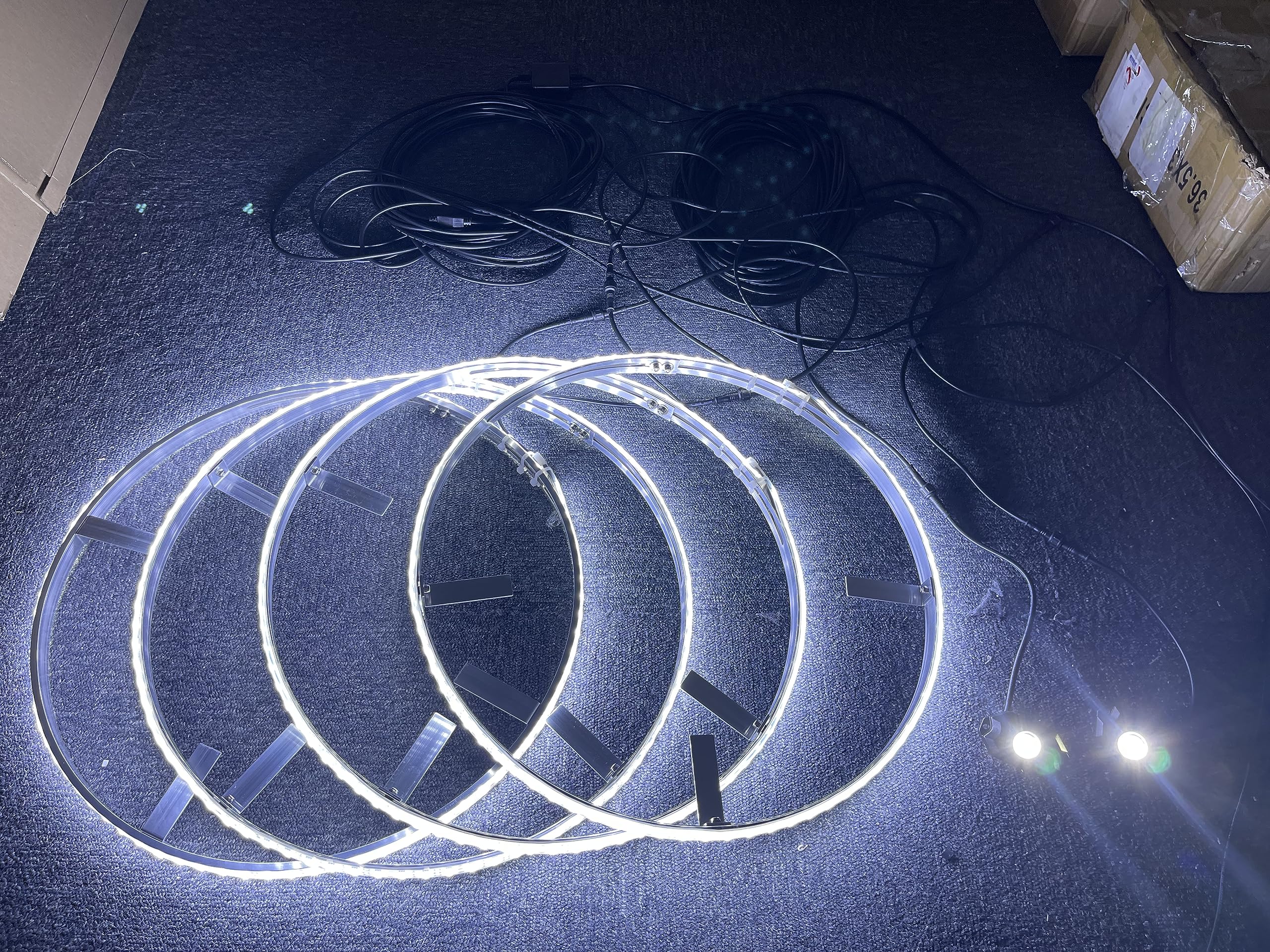 15.5'' Pure White Led Wheel Ring Light Rim Lights + 4PCS LED Rock Light Underbody Decoration Light Kit 8 Way Splitters Sync Switch and Remote Ctrl