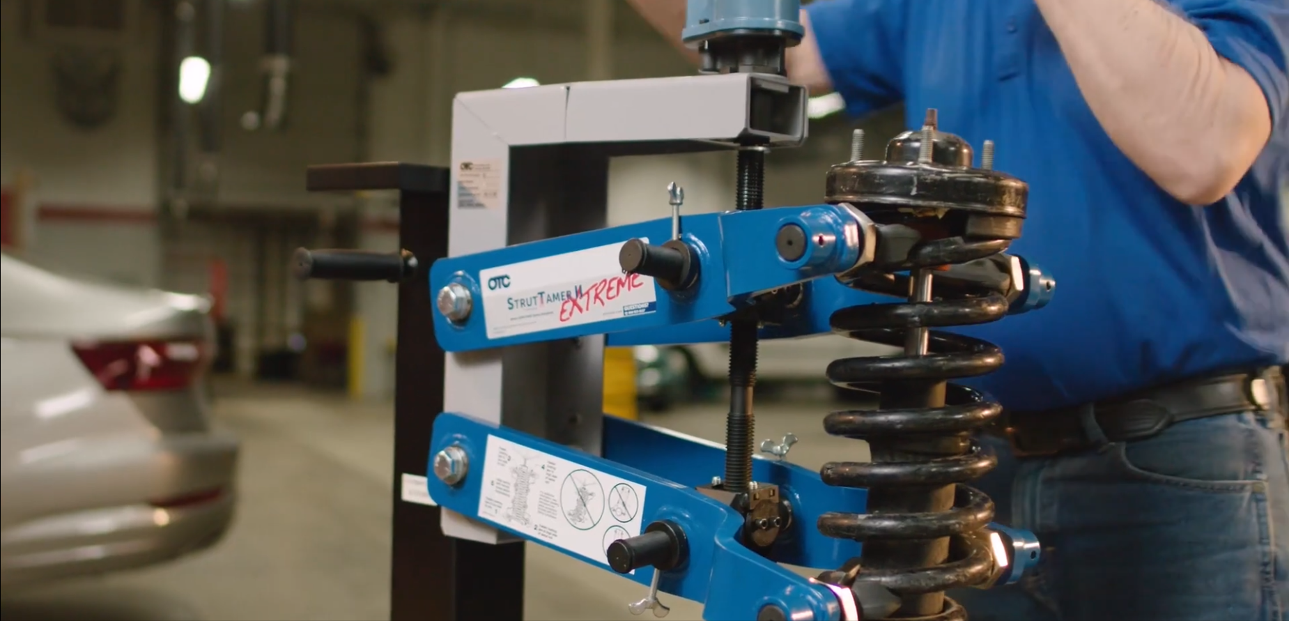 Amazon.com: OTC 6637-ST Strut Tamer II Extreme with Stand