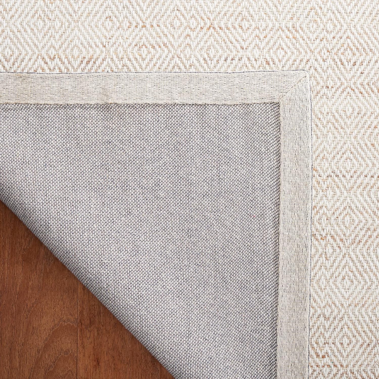 Martha Stewart x SAFAVIEH Area Rug Collection - 5' x 8', Beige & Ivory Handmade Wool, Ideal for Living Room, Bedroom, Office, Dining Space (MSR9675B)