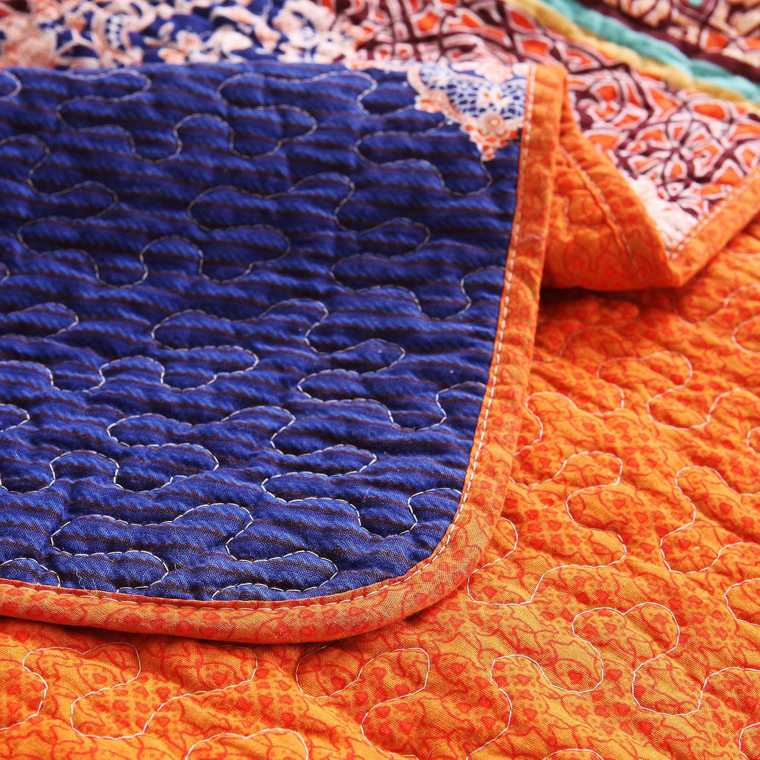 Buy Exclusivo Mezcla Cotton Boho Twin Size Quilt Set, Soft Reversible