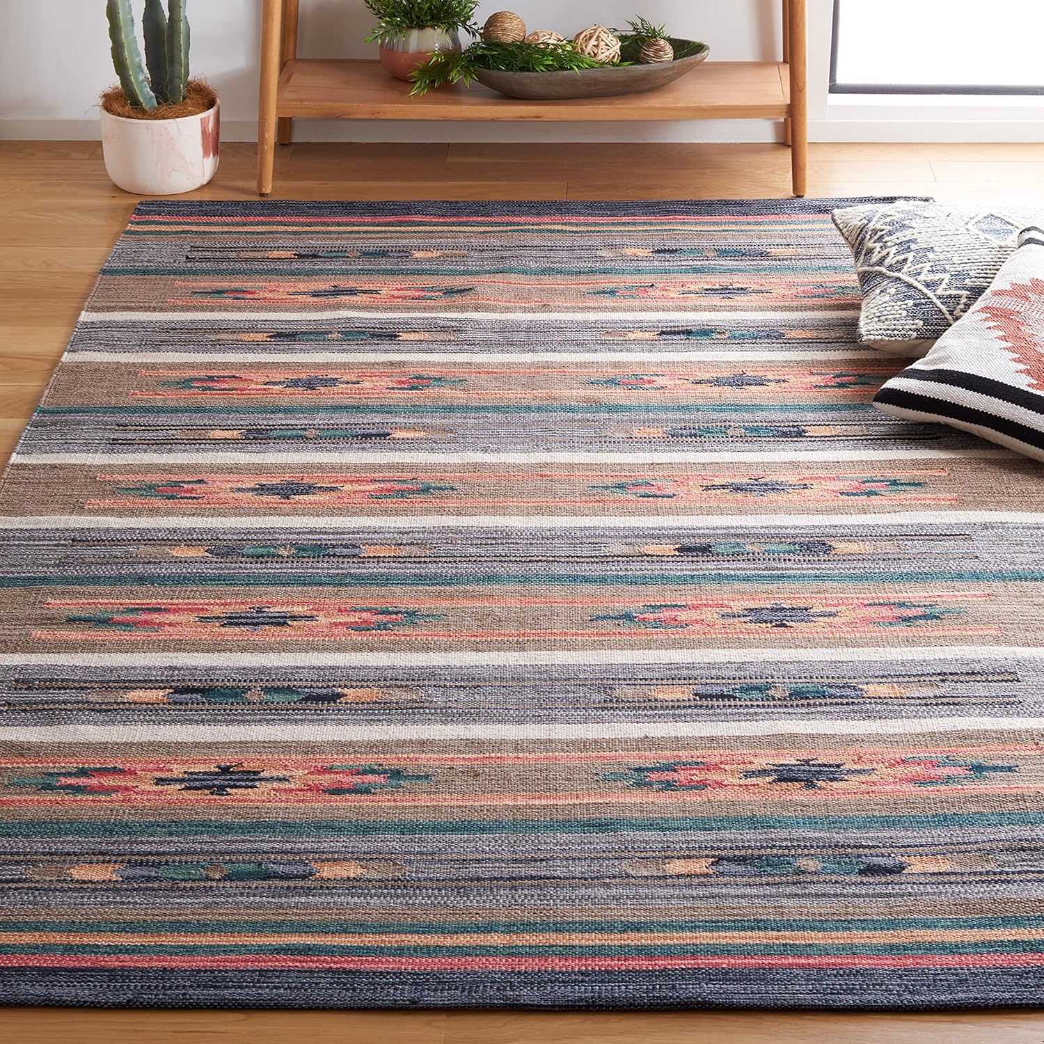 Handmade Grey and Olive Cotton Geometric 5' x 8' Rug