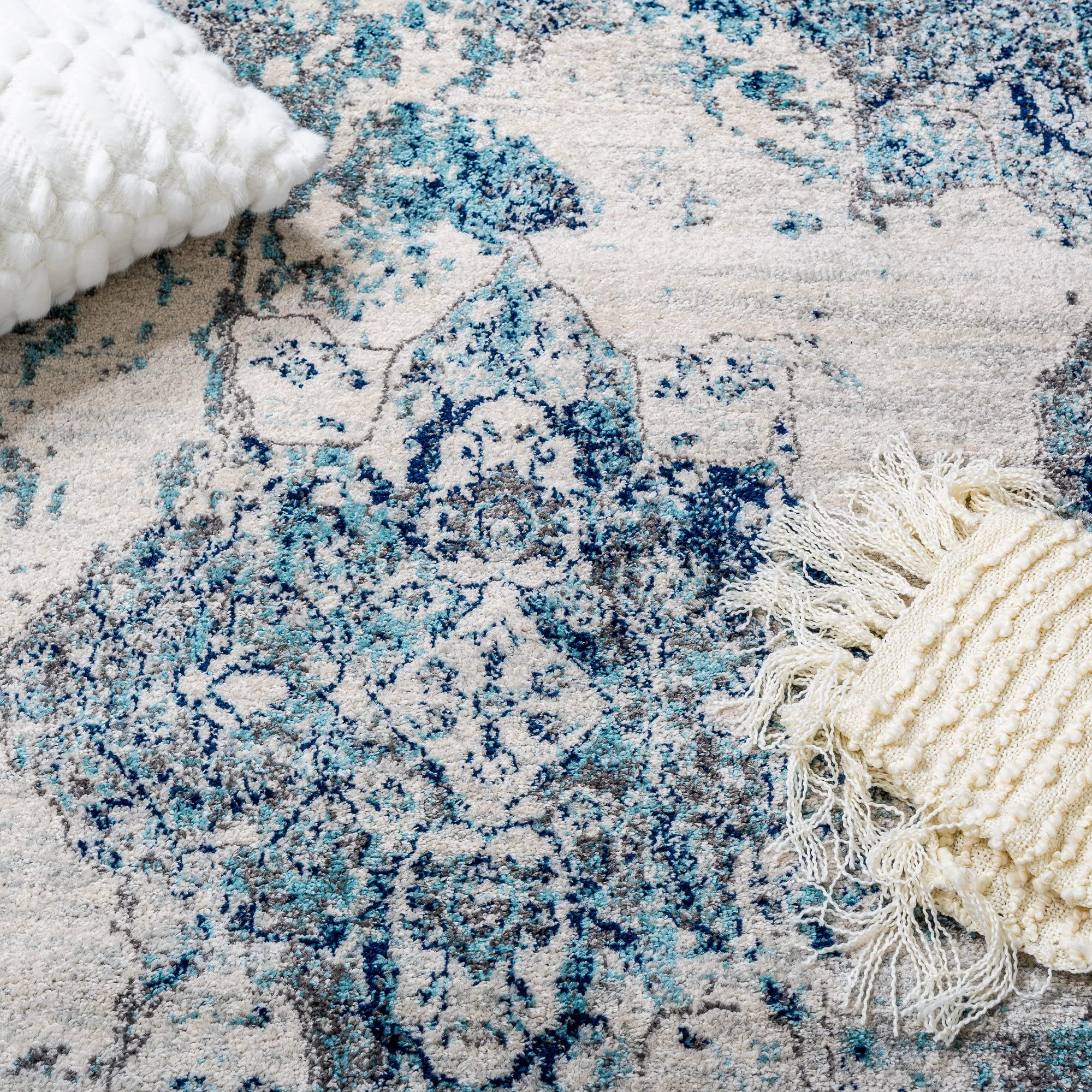 Soft Blue Grey Vintage Traditional Area Rug, Faded Off White