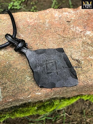 Vista 6 de Collar de talismán con colgante nórdico de hierro forjado Inguz Ingwaz Yngvi Rune Viking Amuleto Rúnico, Hierro, No es una piedra preciosa