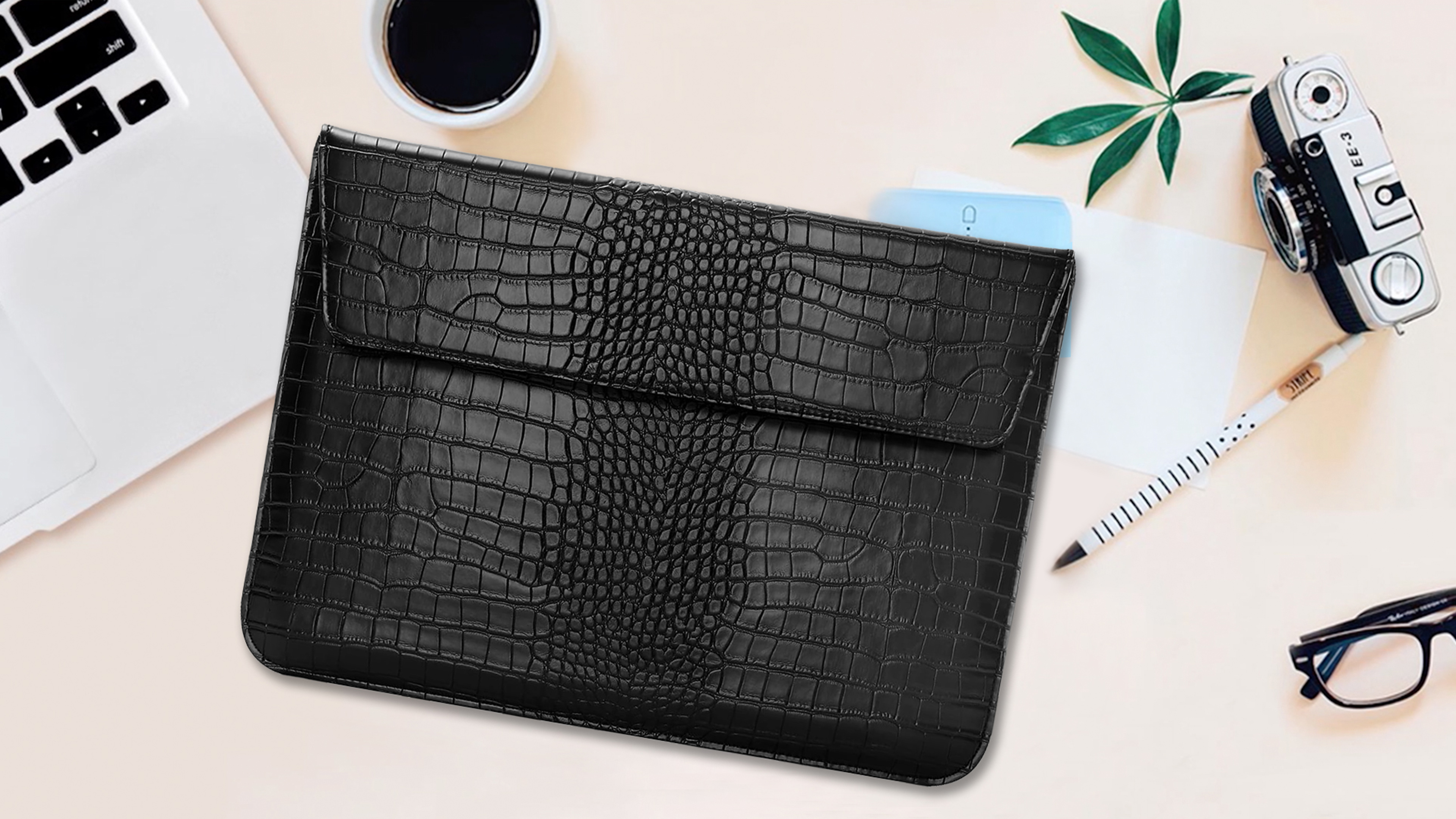BRIFFING 【革】WILDERNESS LAPTOP CASE BRIFFING 【革】WILDERNESS LAPTOP CASE Leather Laptop Case With