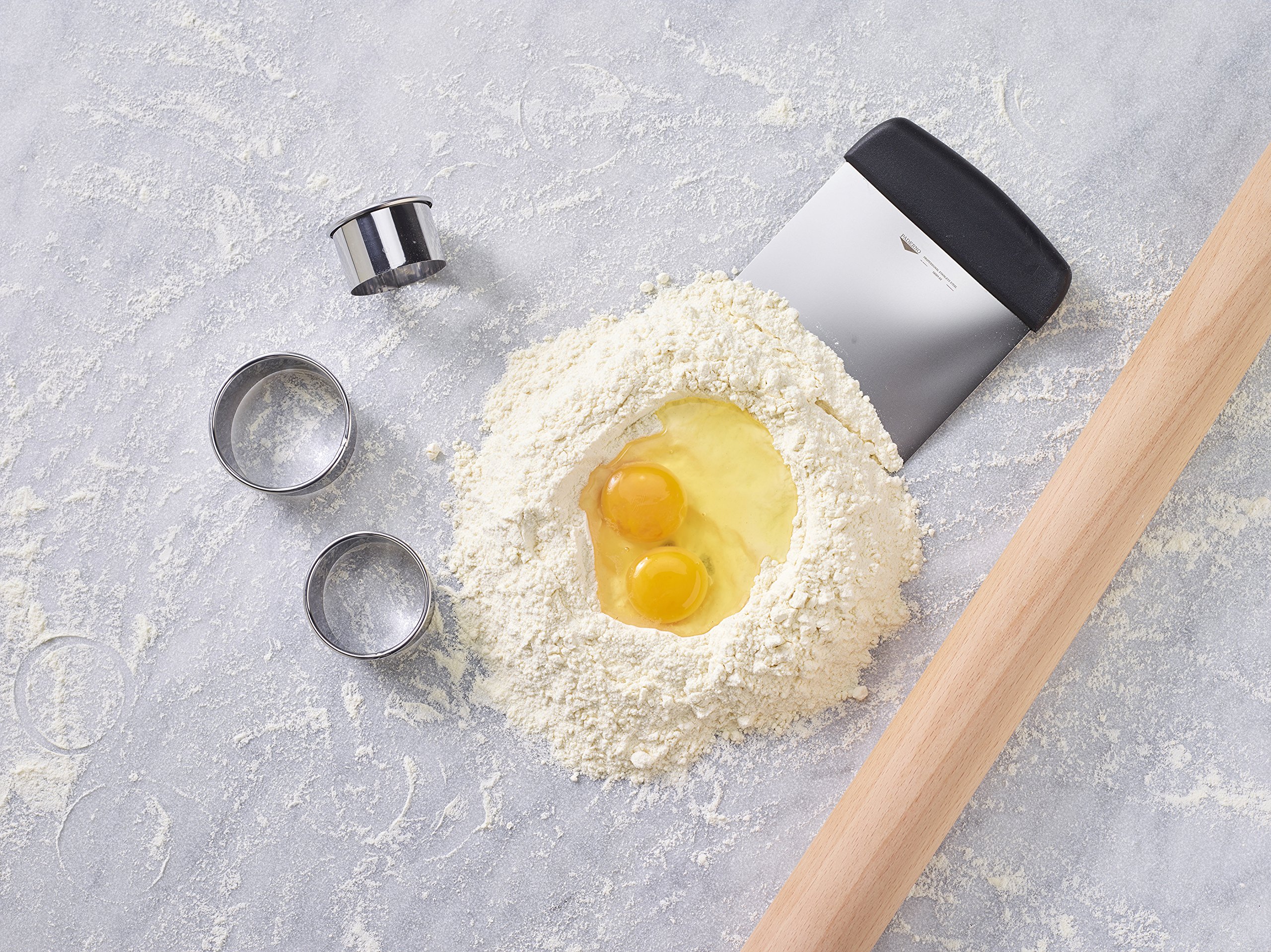 Paderno World Cuisine 4-3/4-Inch by 3-3/4-Inch Diameter Flexible Stainless Steel Dough Scraper