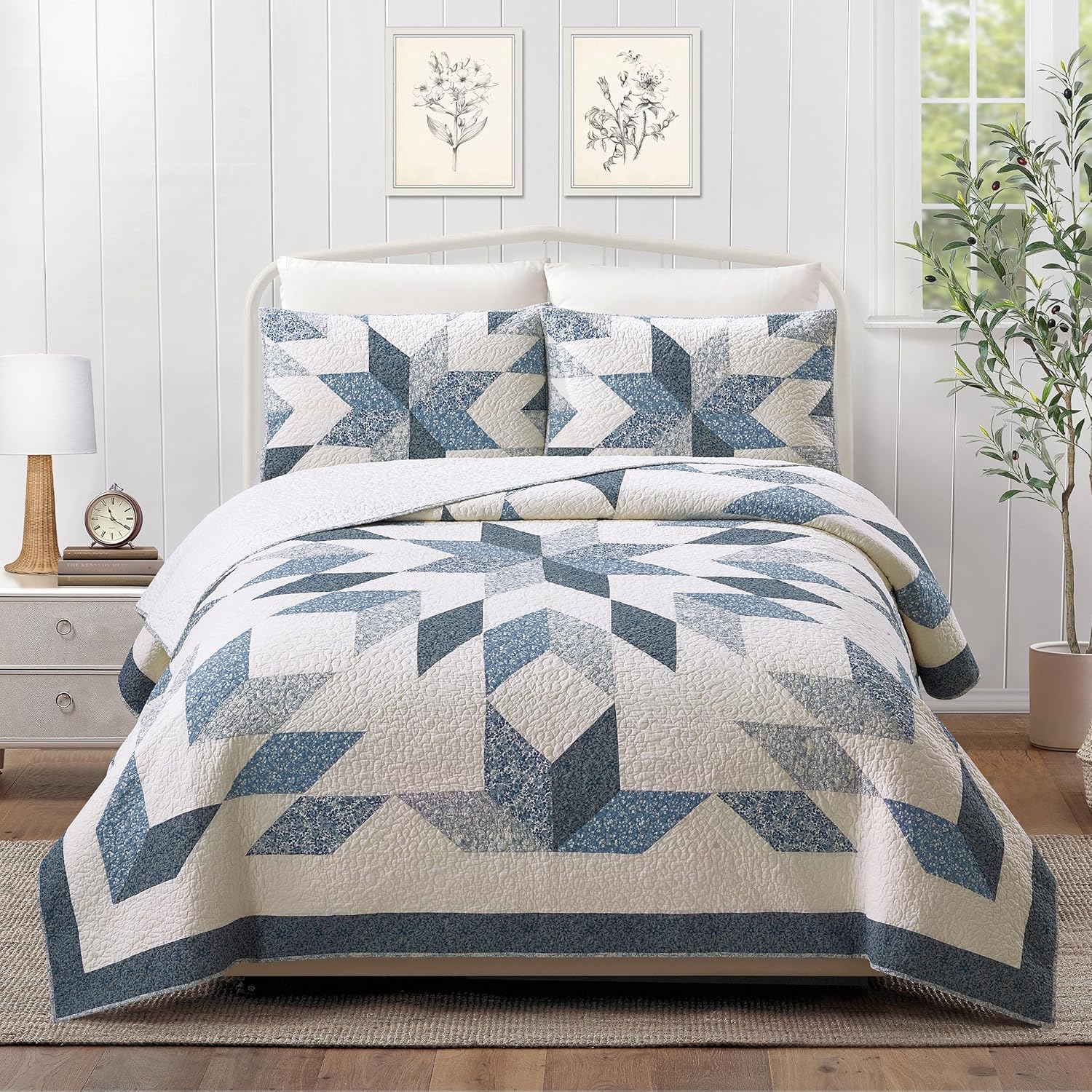 Bright Star Patchwork 3-Piece Quilt Set - Lightweight Coverlet Set, Floral Quilted Bedding Set with 2 Shams, All Seasons, Full Queen Size, Blue