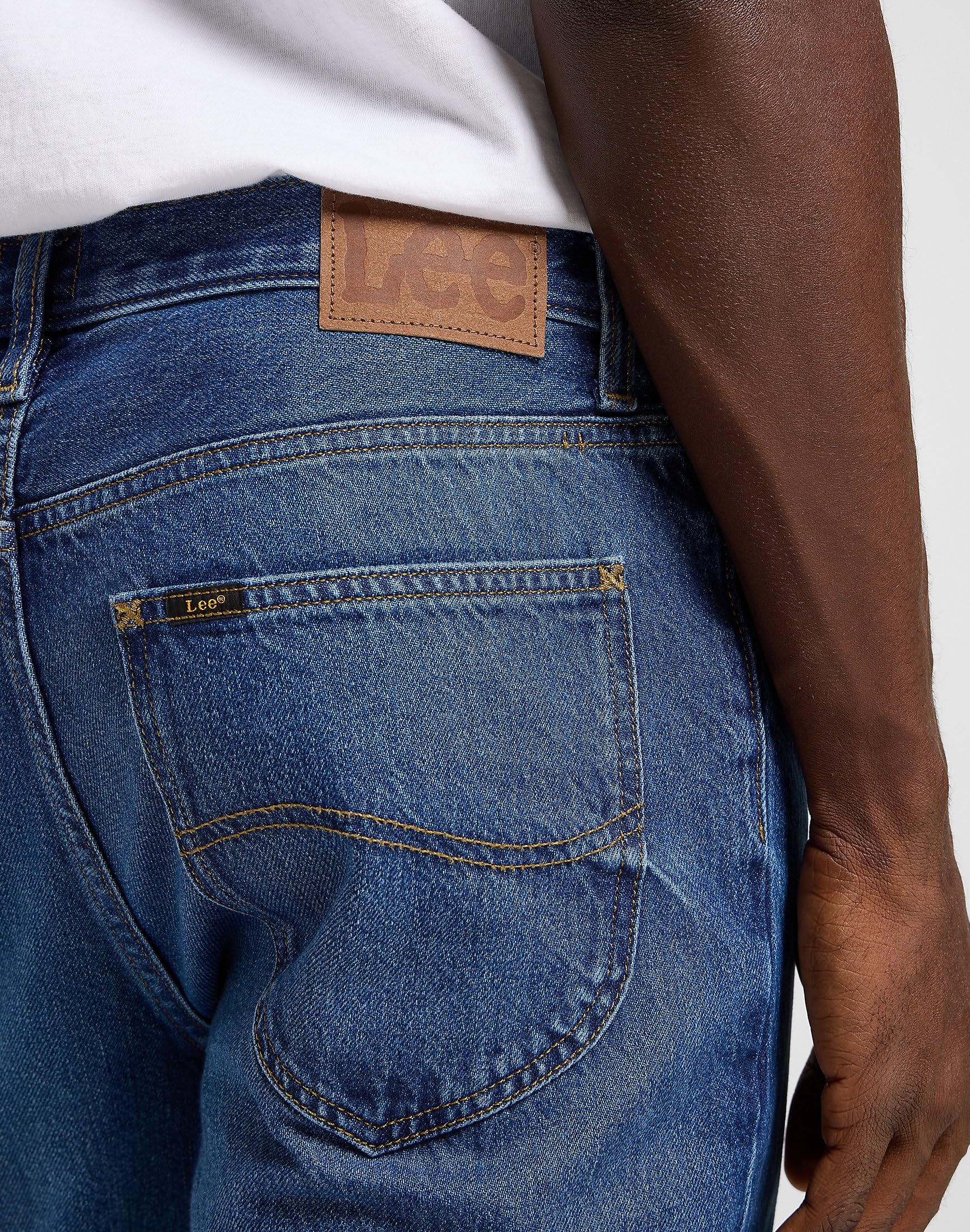 LEE Men's Modern Series Relaxed-fit Bootcut Jean Jeans