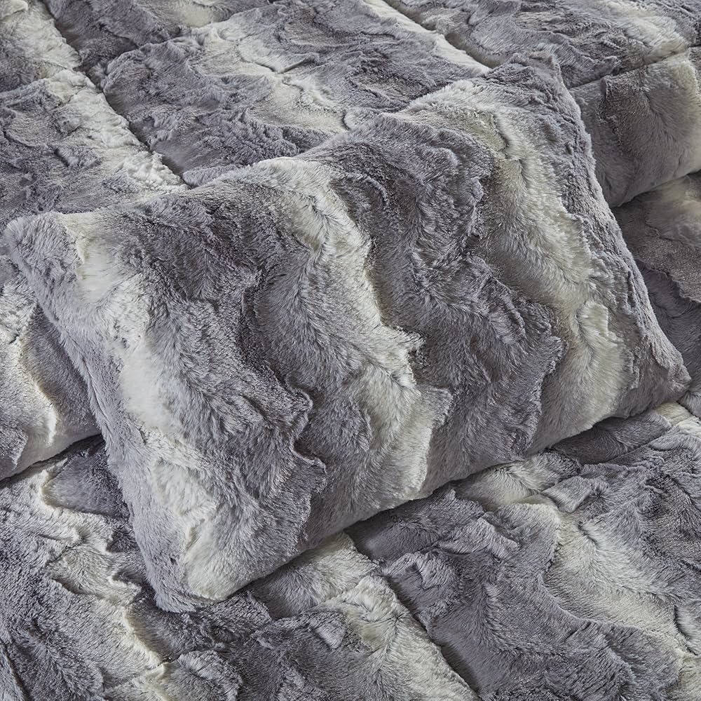【BN' from】From fur three piece Amazon.com: Madison Park Zuri Soft Plush Comforter Set, Faux