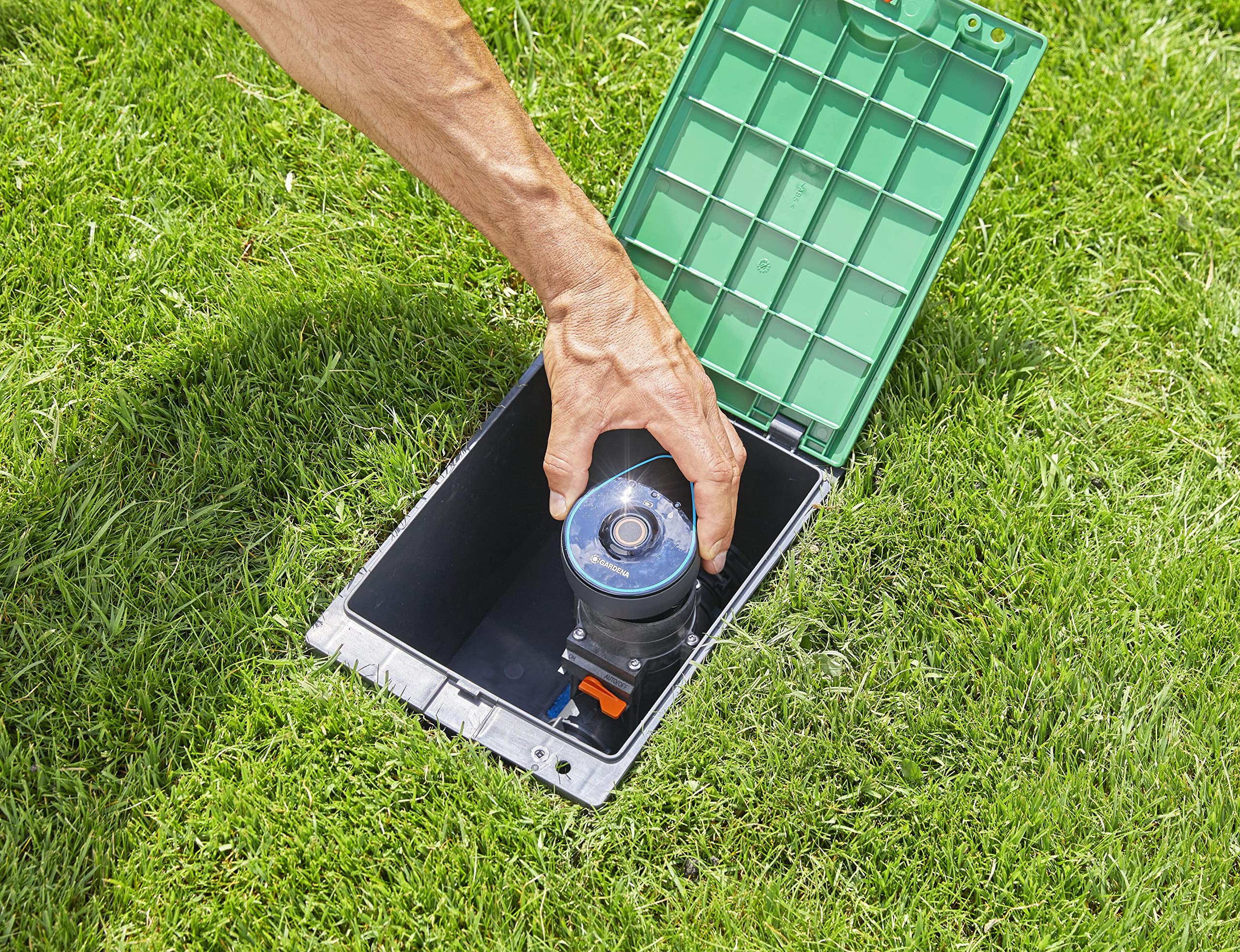 Gardena Valvola cordless 9 V: Per il controllo automatico dell'irrigazione, senza fili, apertura e chiusura manuale della valvola (1251-20)