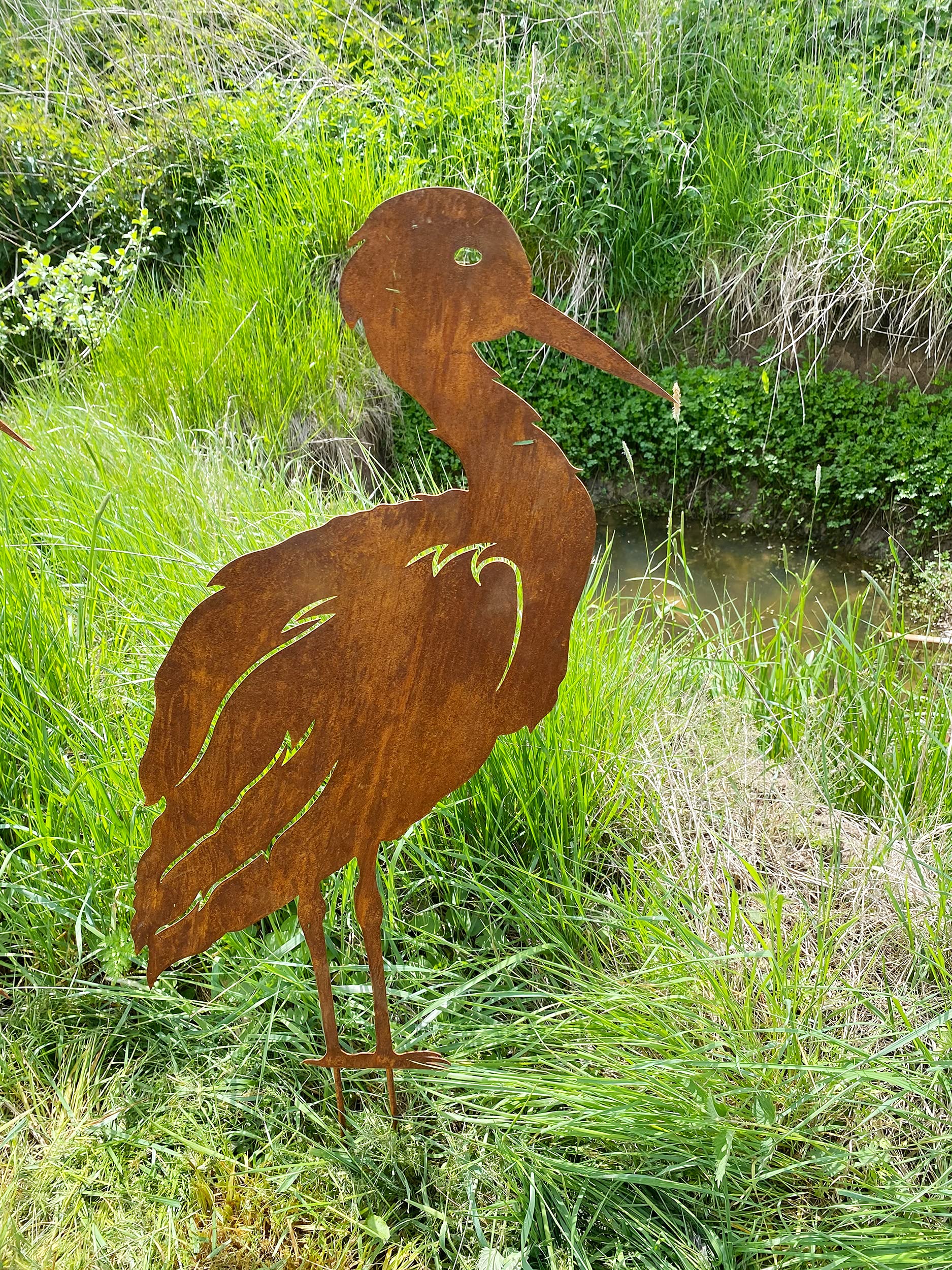 Reiher stehend 75x43cm + Stäbe Gartenstecker Edelrost Gartendeko Wetterfest Rost Teichdeko Metall Kranich Storch von Steinfigurenwelt