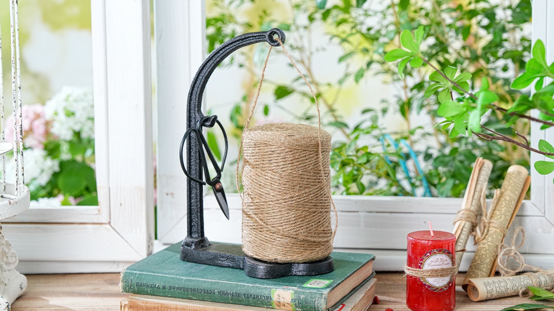 Amazon.com: Sungmor Cast Iron Garden Twine Holder Set - 1300ft