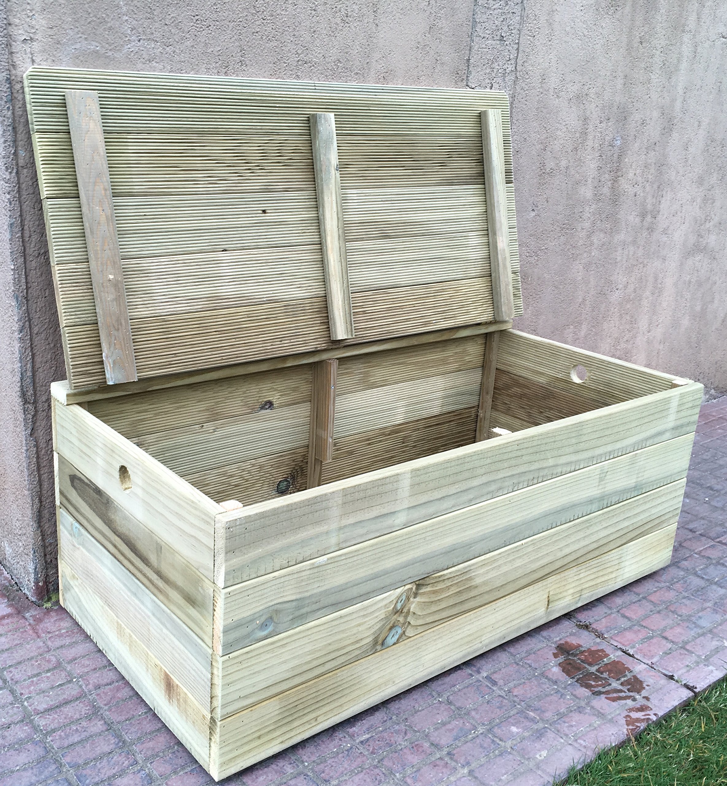 Baúl/banco de madera tratada para el exterior. Totalmente Montado (100x50x40 cm)