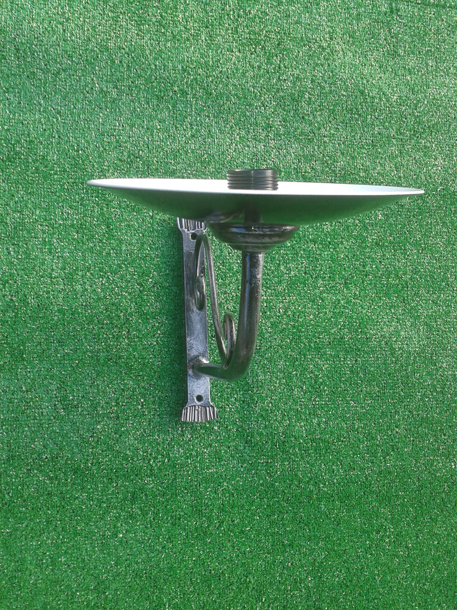 Lampada a braccio da parete in ferro battuto 1121, forgiato a mano, nero patinato argento, con piatto smaltato, portalampade E27