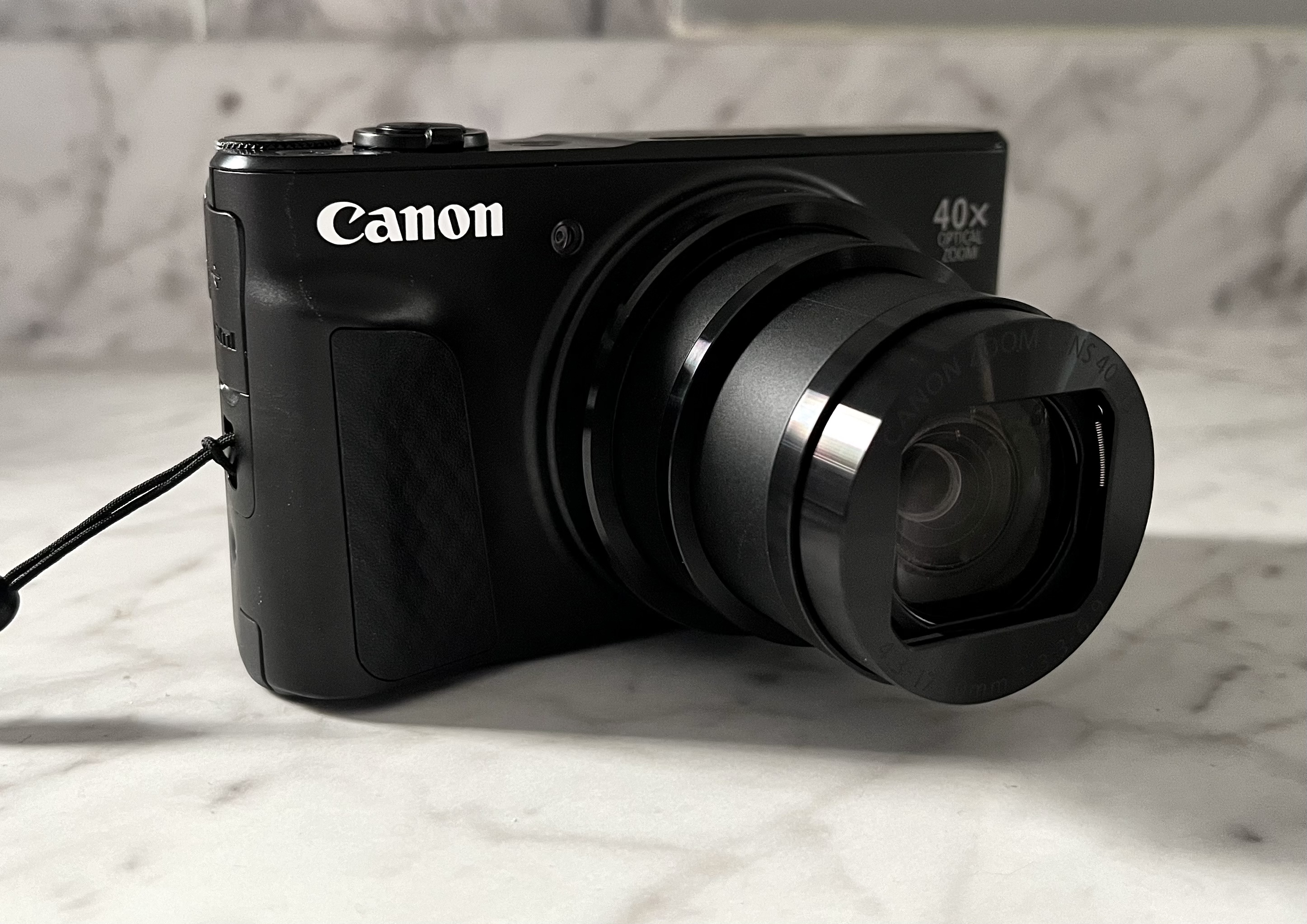 Watch My review of the Canon PowerShot SX740 HS on Amazon Live
