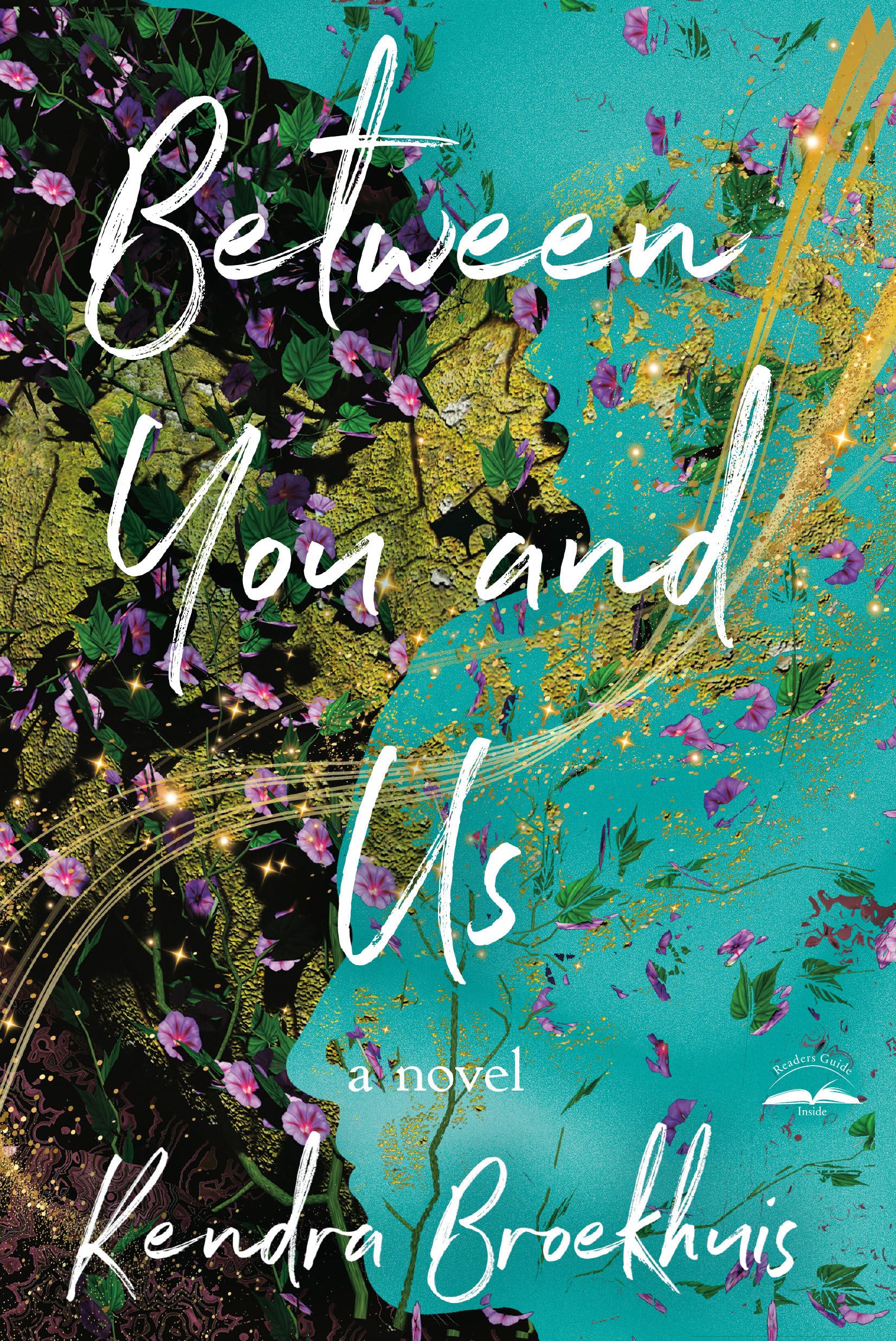 Amazon | Between You and Us: A Novel | Broekhuis, Kendra