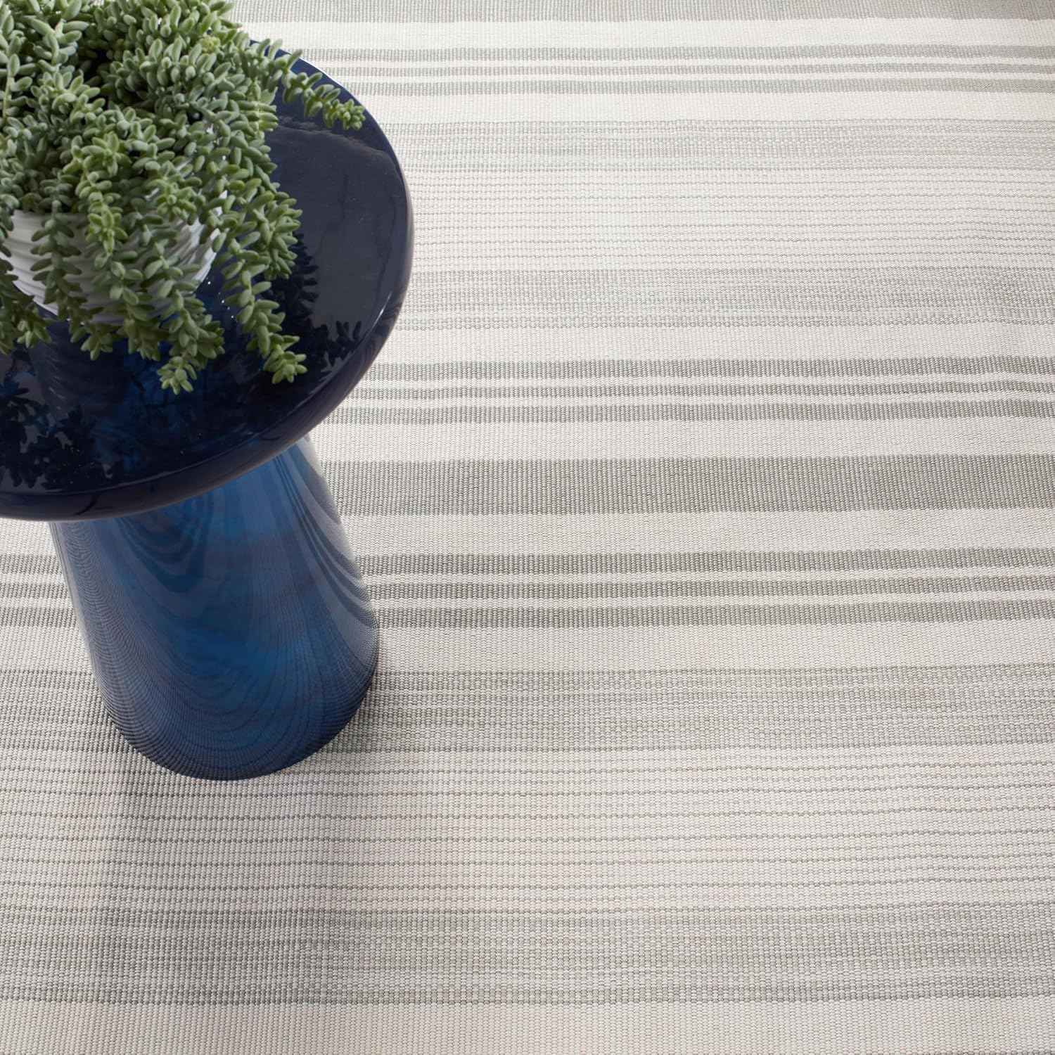 Dash & Albert Quincy Stripe Platinum Handwoven Indoor/Outdoor Rug, 2 X 3 Feet, Grey/Ivory Stripe Pattern - Premium Luxury Hotel Quality Soft Breathable Hypoallergenic Machine Washable Easy Care