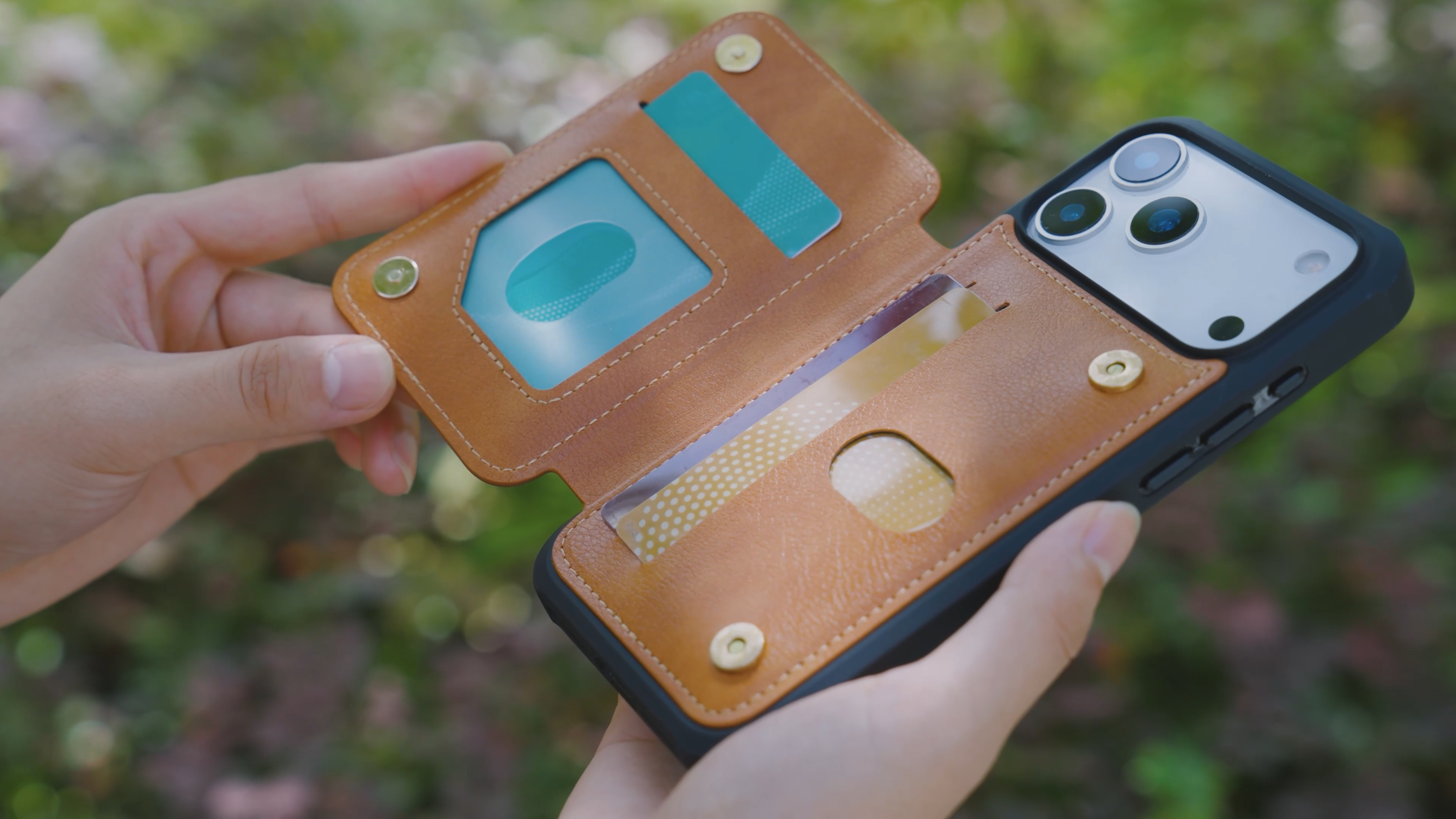 TUCCH Coque Pour IPhone 17 Pro 6,3-Pouces 5G 2025 [Blocage RFID] Portefeuille | Etui Clapet 3 Fentes Cartes TPU Antichoc Housse Protection Totale Cuir Synthétique Fonction Support, Vert Sapin Texturé